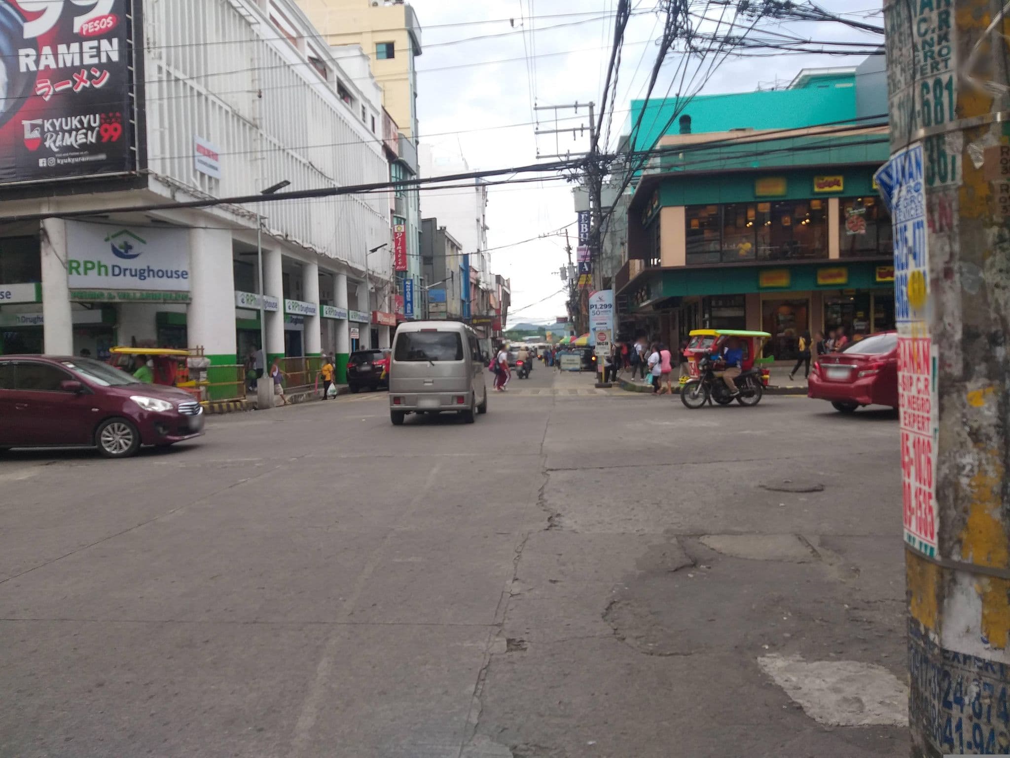Street view near Manabo Lodge, Tacloban — © lanz (CC BY-SA · Mapillary)
