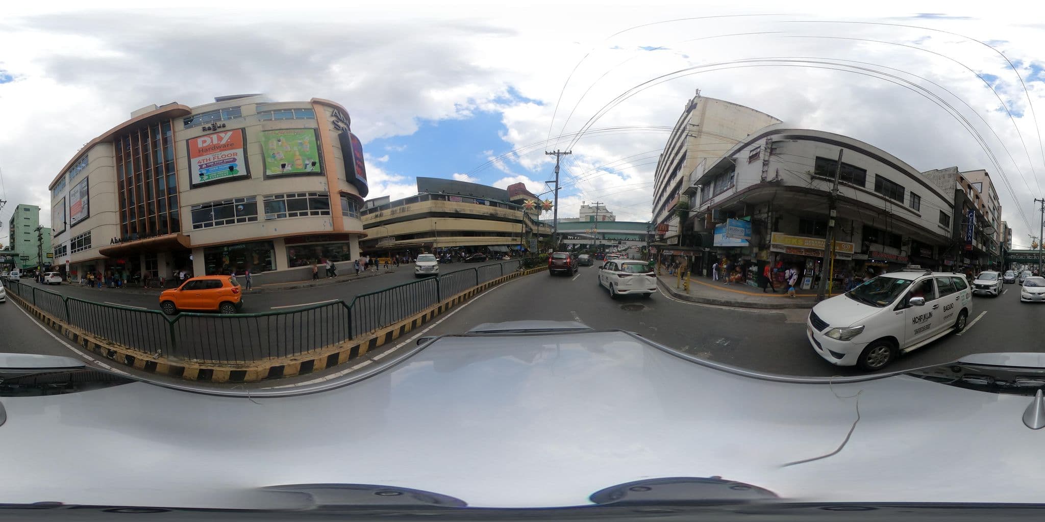 Street view near Hotel Ola, Baguio