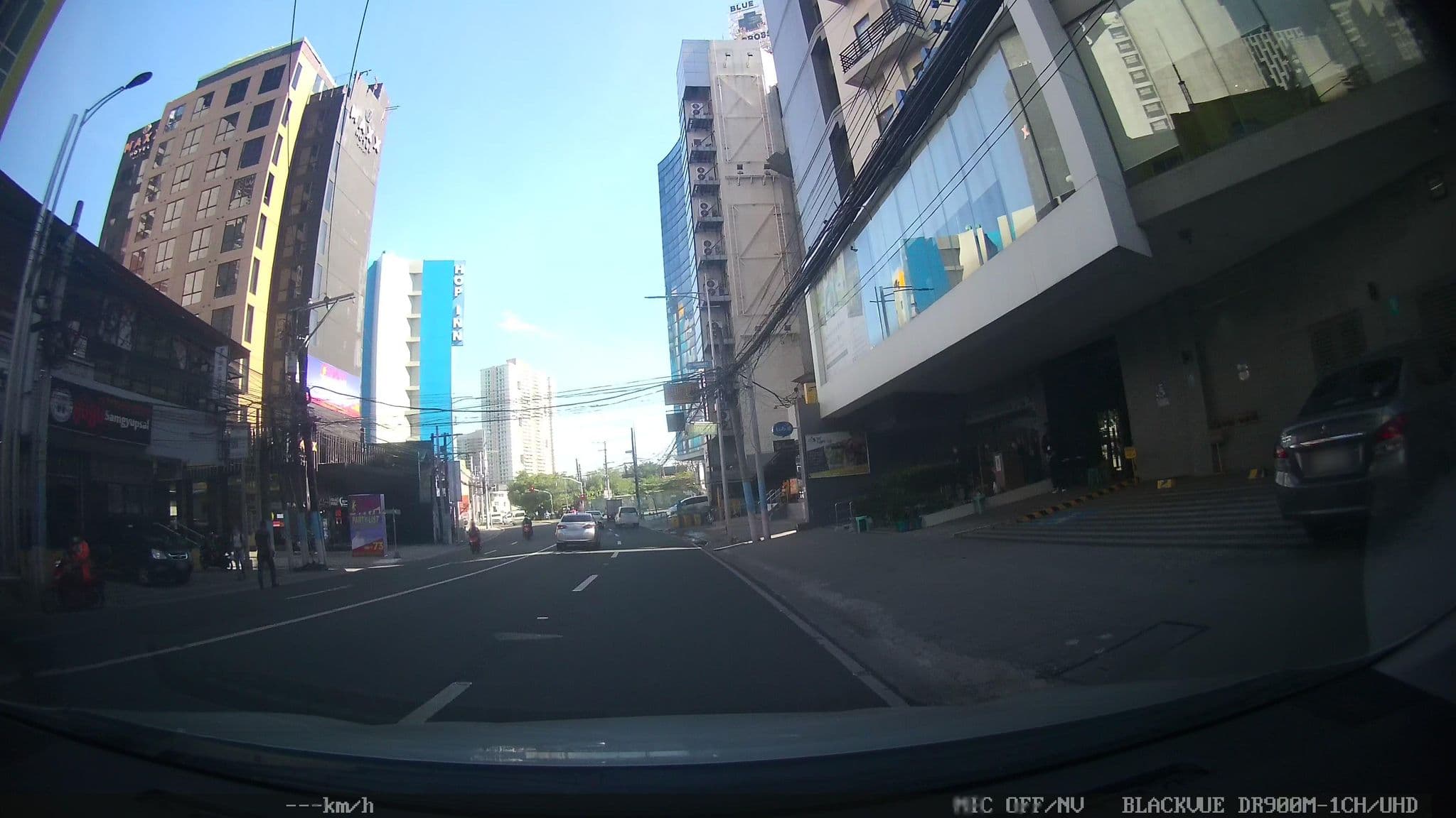 Street view near Lub d Manila, Bel Air — © kaart_4 (CC BY-SA · Mapillary)
