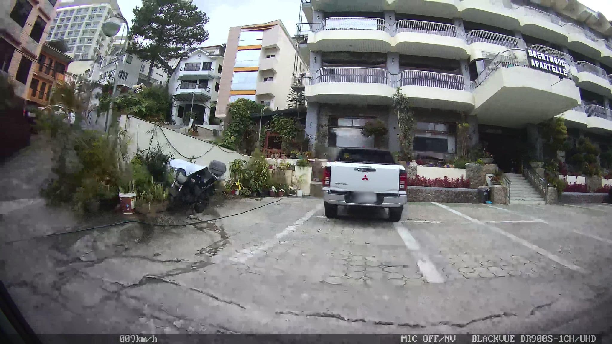 Street view near Sisko Inn, Baguio — © Kaart---RIGHT (CC BY-SA · Mapillary)