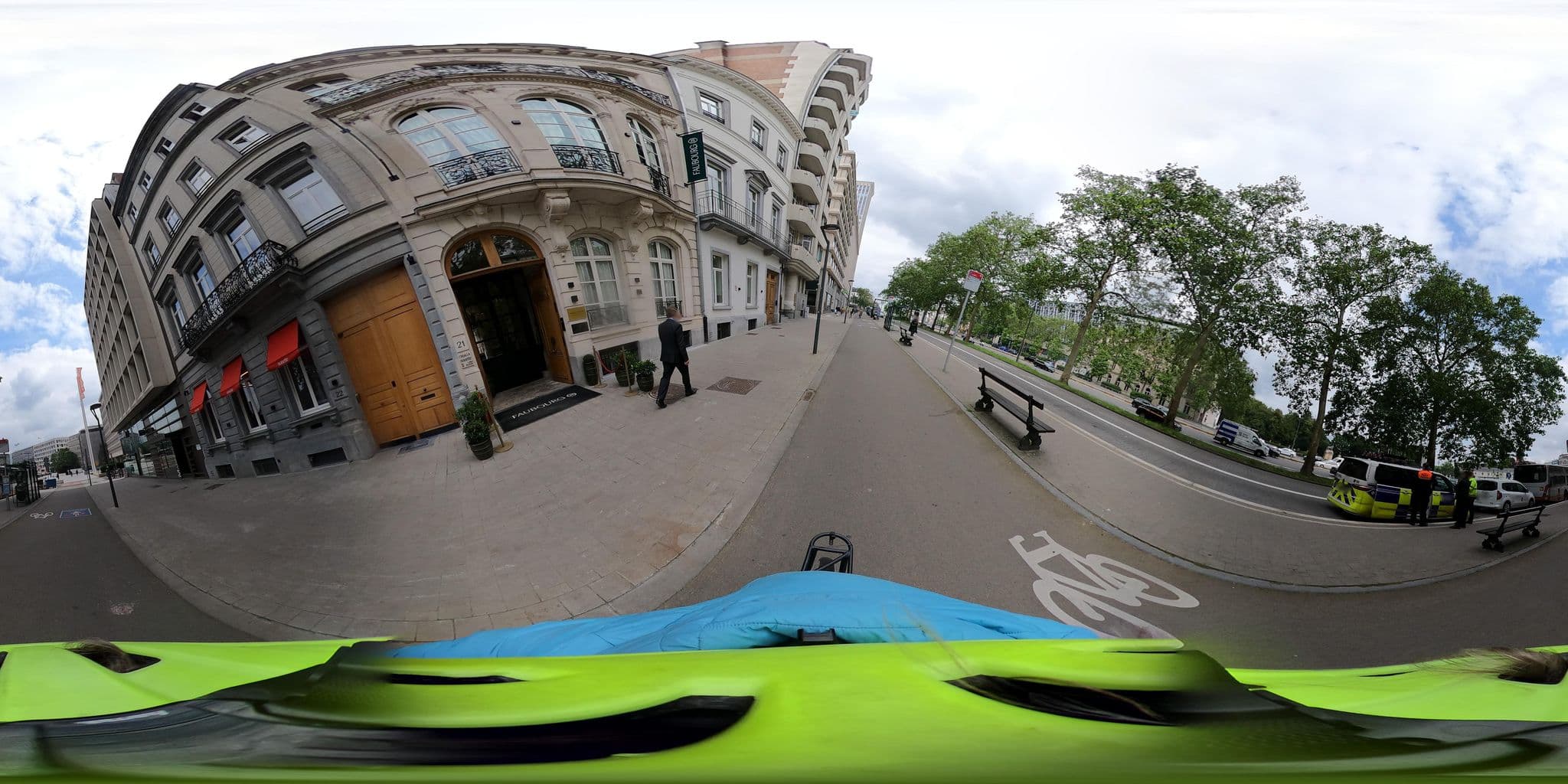 Street view near Faubourg 21, Ixelles — © BeneC (CC BY-SA · Mapillary)