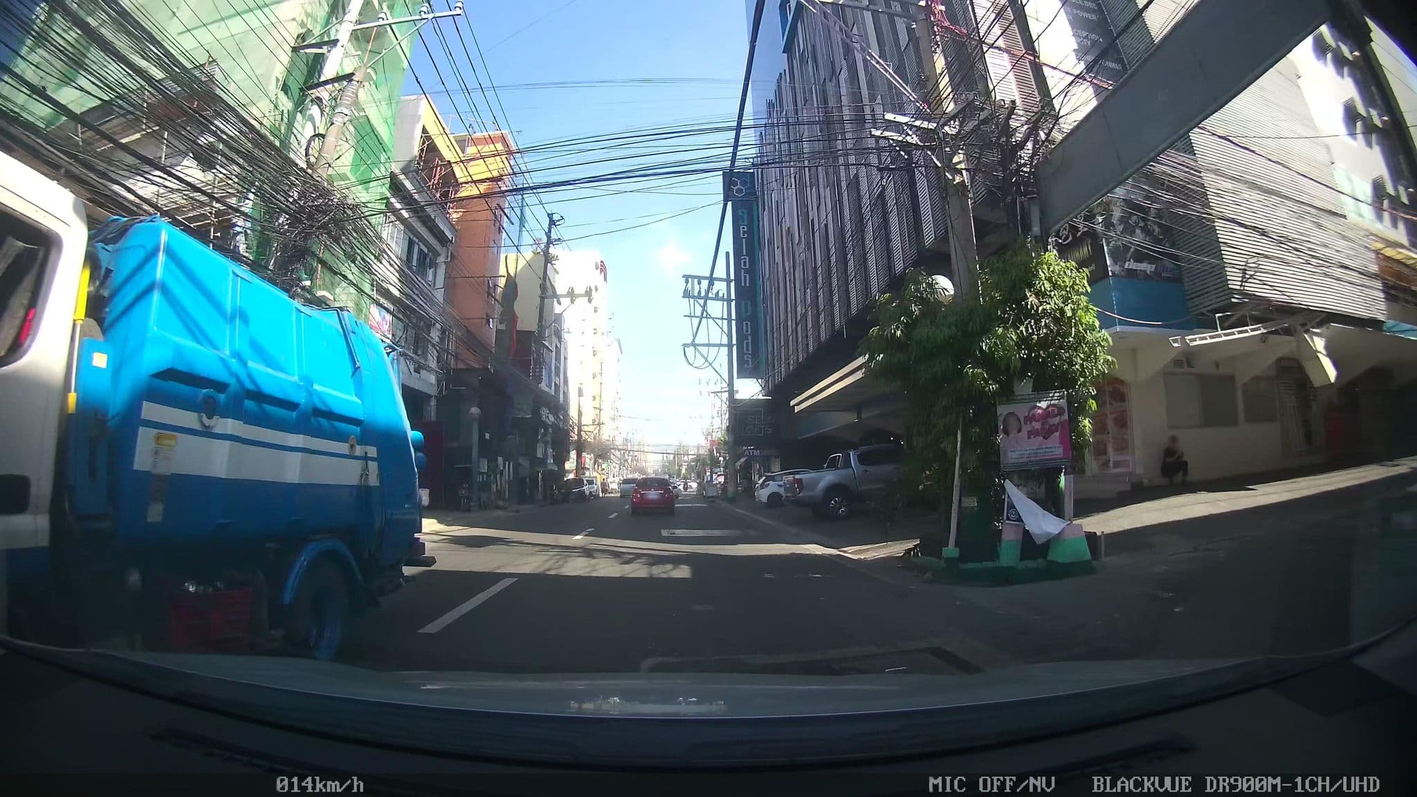 Street view near Selah Pods Hotel, Pasay — © kaart_4 (CC BY-SA · Mapillary)