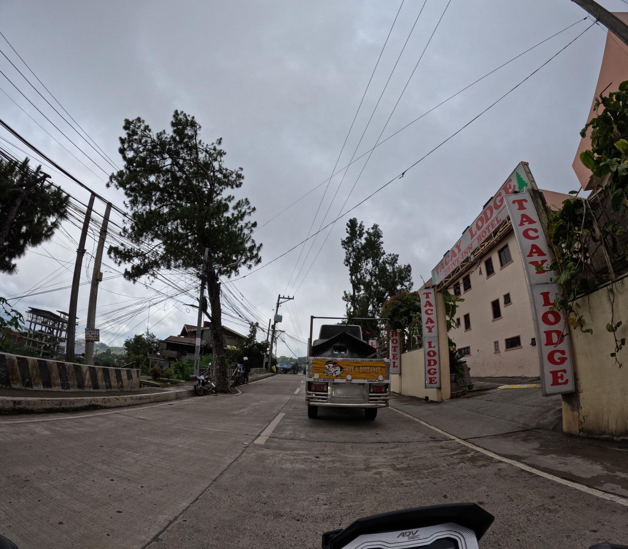 Street view near Tacay Lodge, Baguio