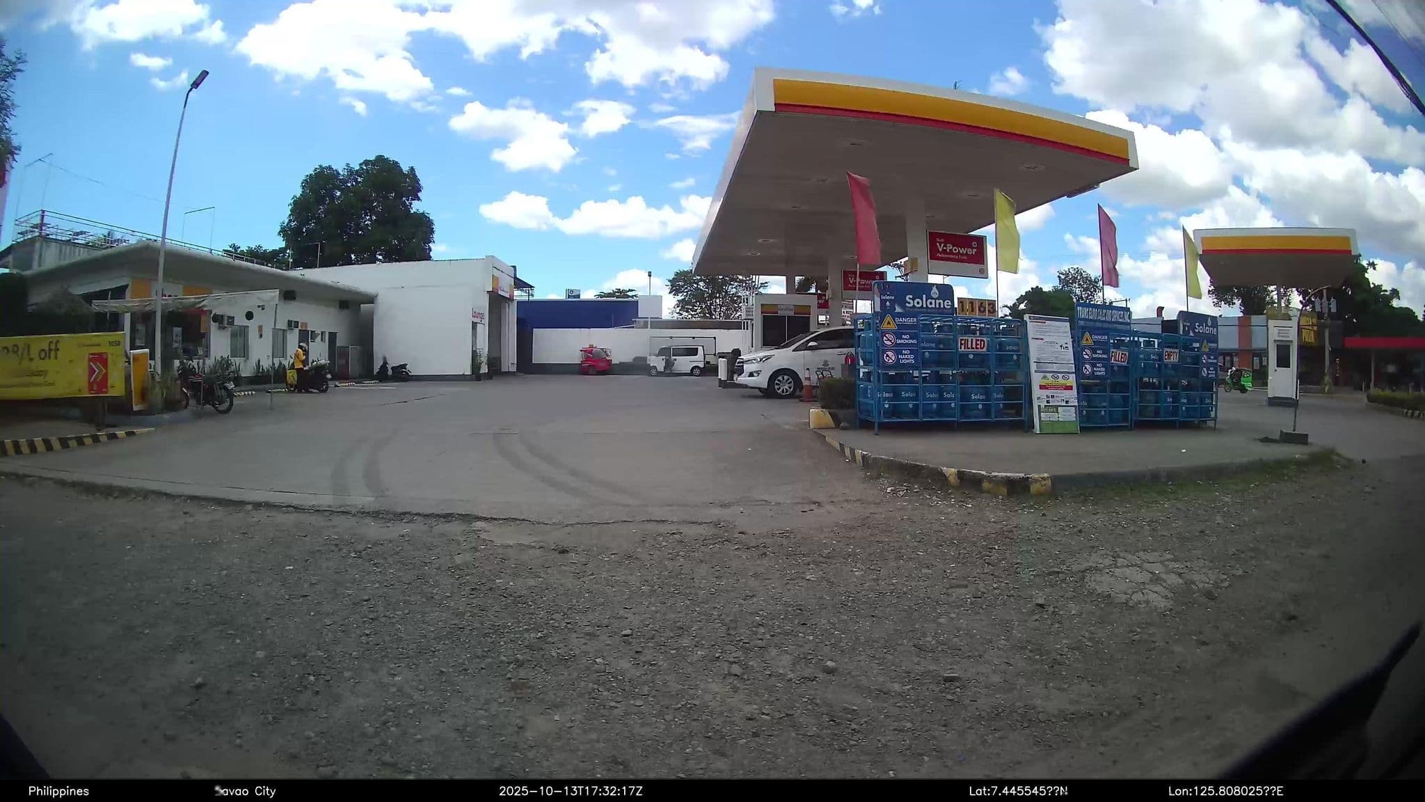 Street view near W 24, Magugpo Poblacion — © kaart_4 (CC BY-SA · Mapillary)