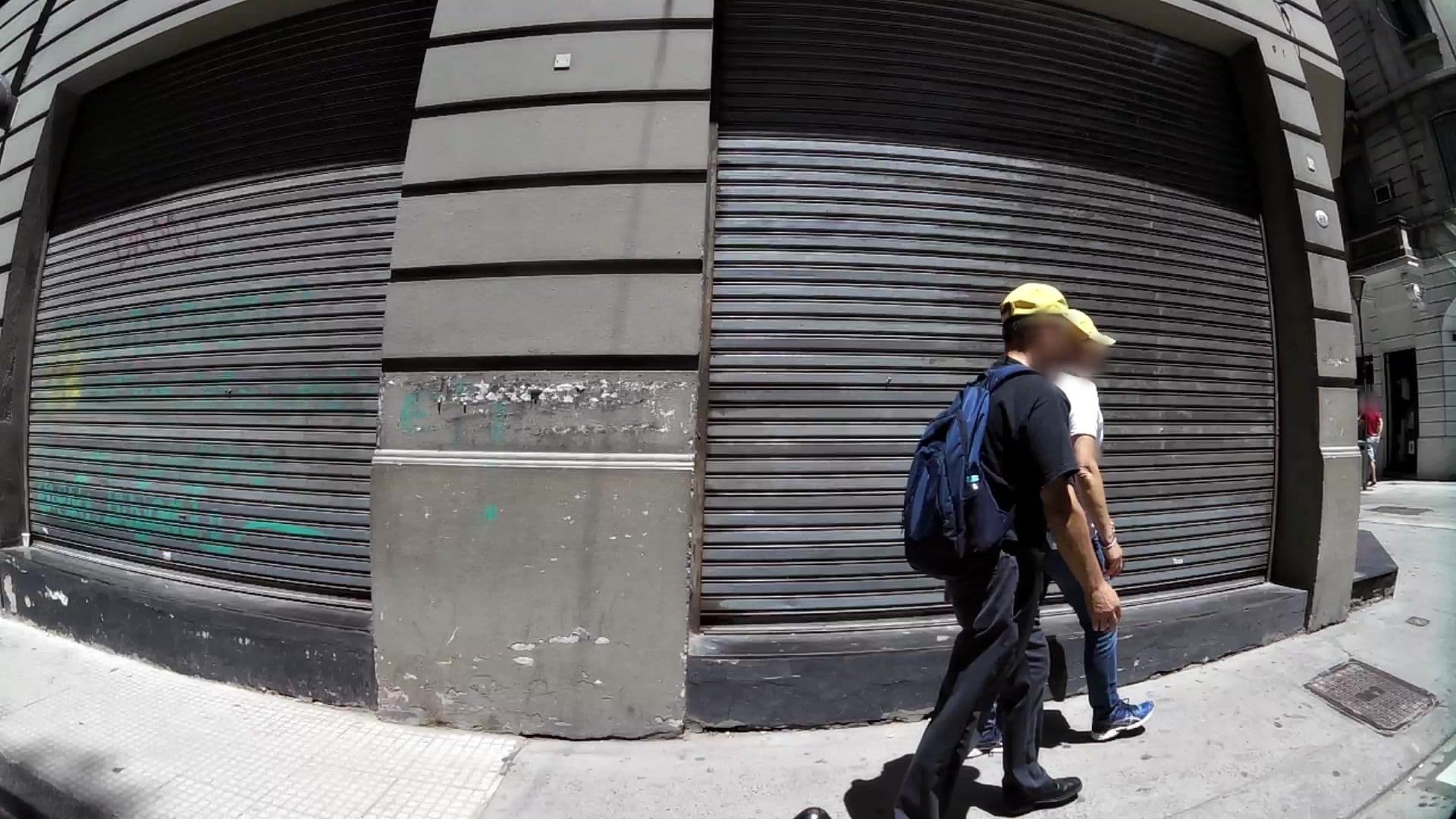 Street view near Tucumán Palace Hotel, Buenos Aires