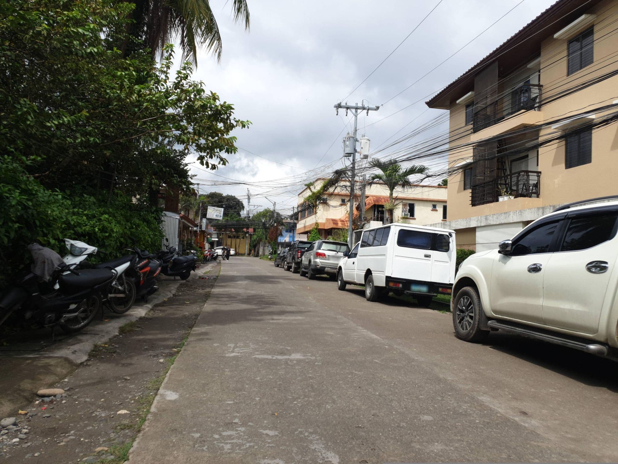 Street view near Hassaram Courtyard, Dumaguete — © doodstecsonhere (CC BY-SA · Mapillary)
