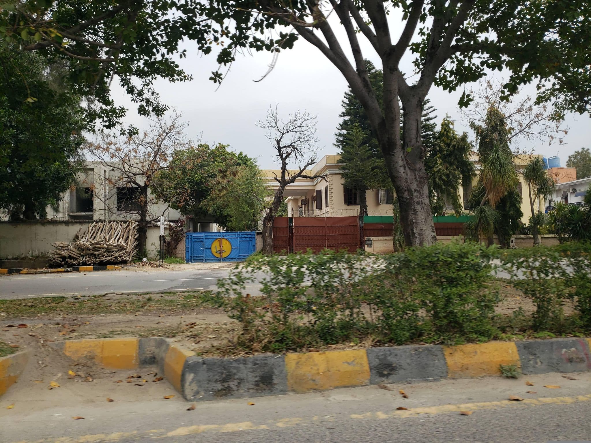 Street view near Continental House, Islamabad
