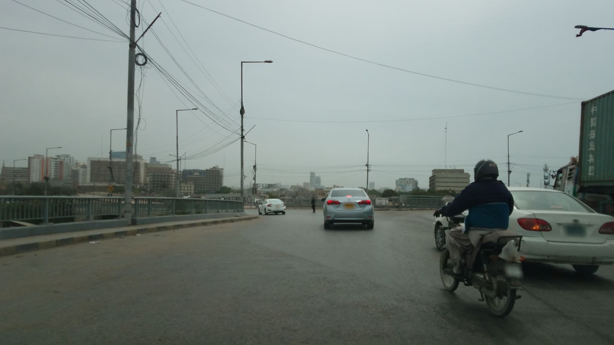 Street view near DGTR, Karachi