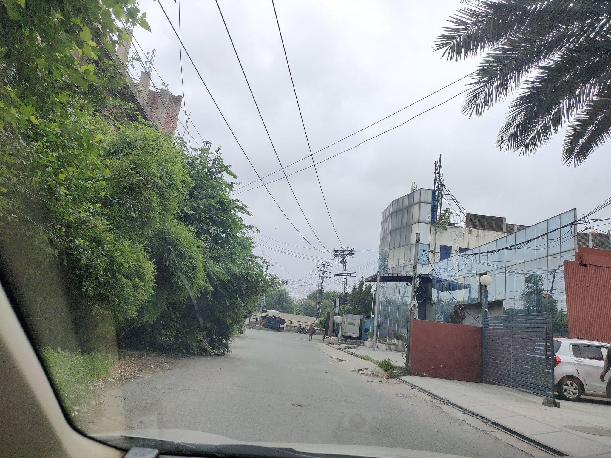 Street view near Sarai Hotel, Lahore — © Muhammad_Haris (CC BY-SA · Mapillary)