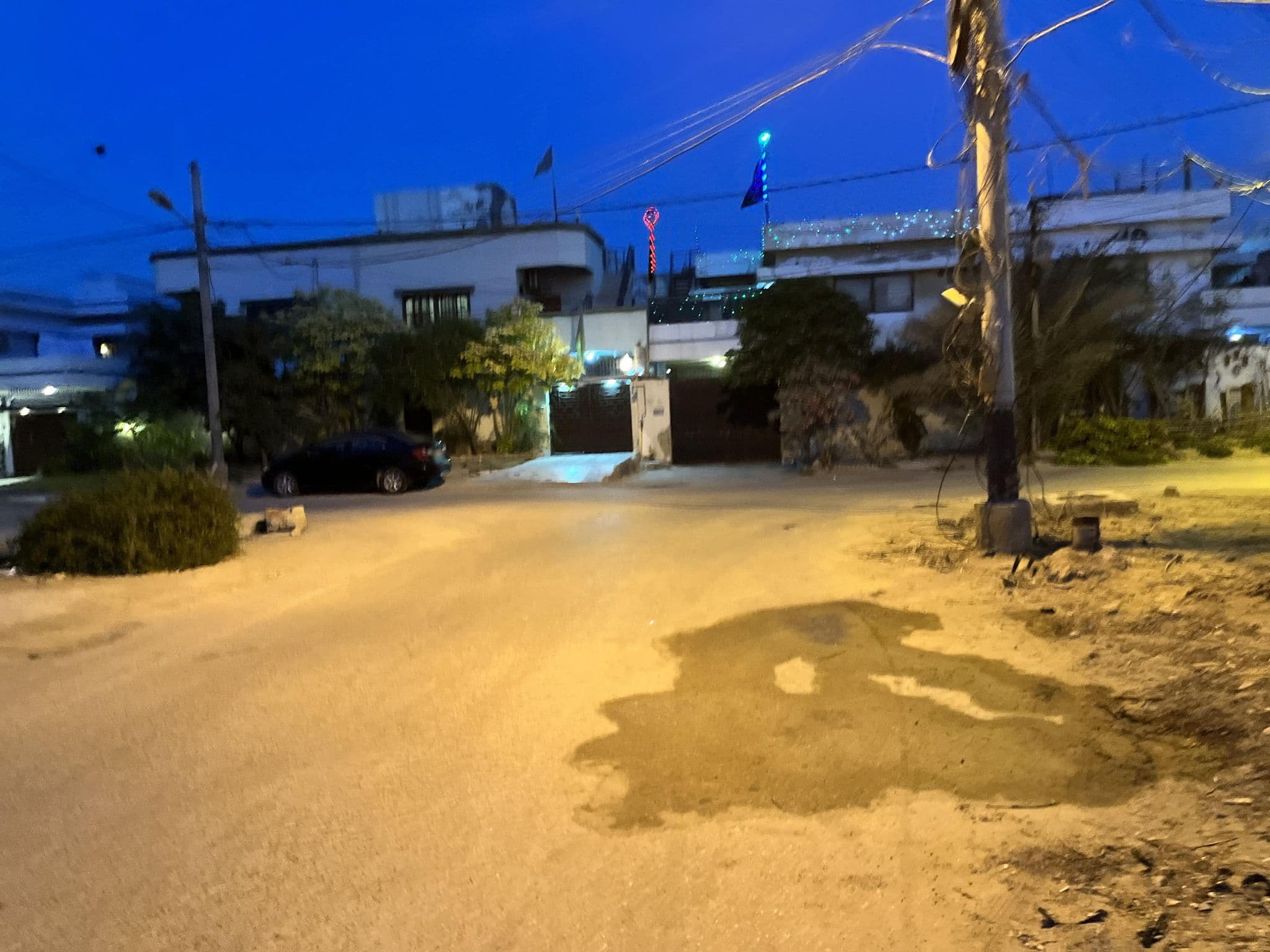 Street view near Cosy Beach Vista, Karachi