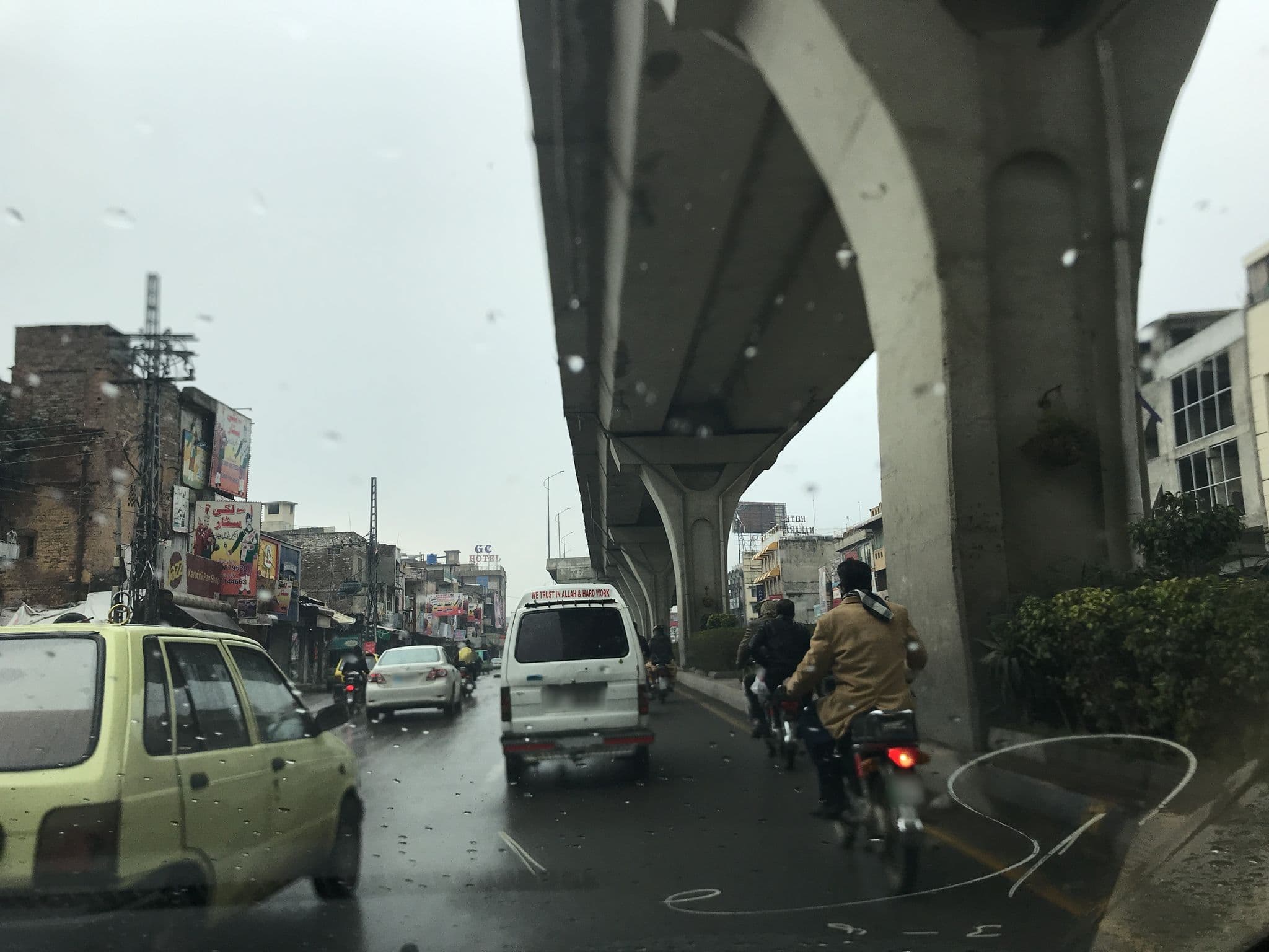 Street view near Ishaq Hotel, Rawalpindi