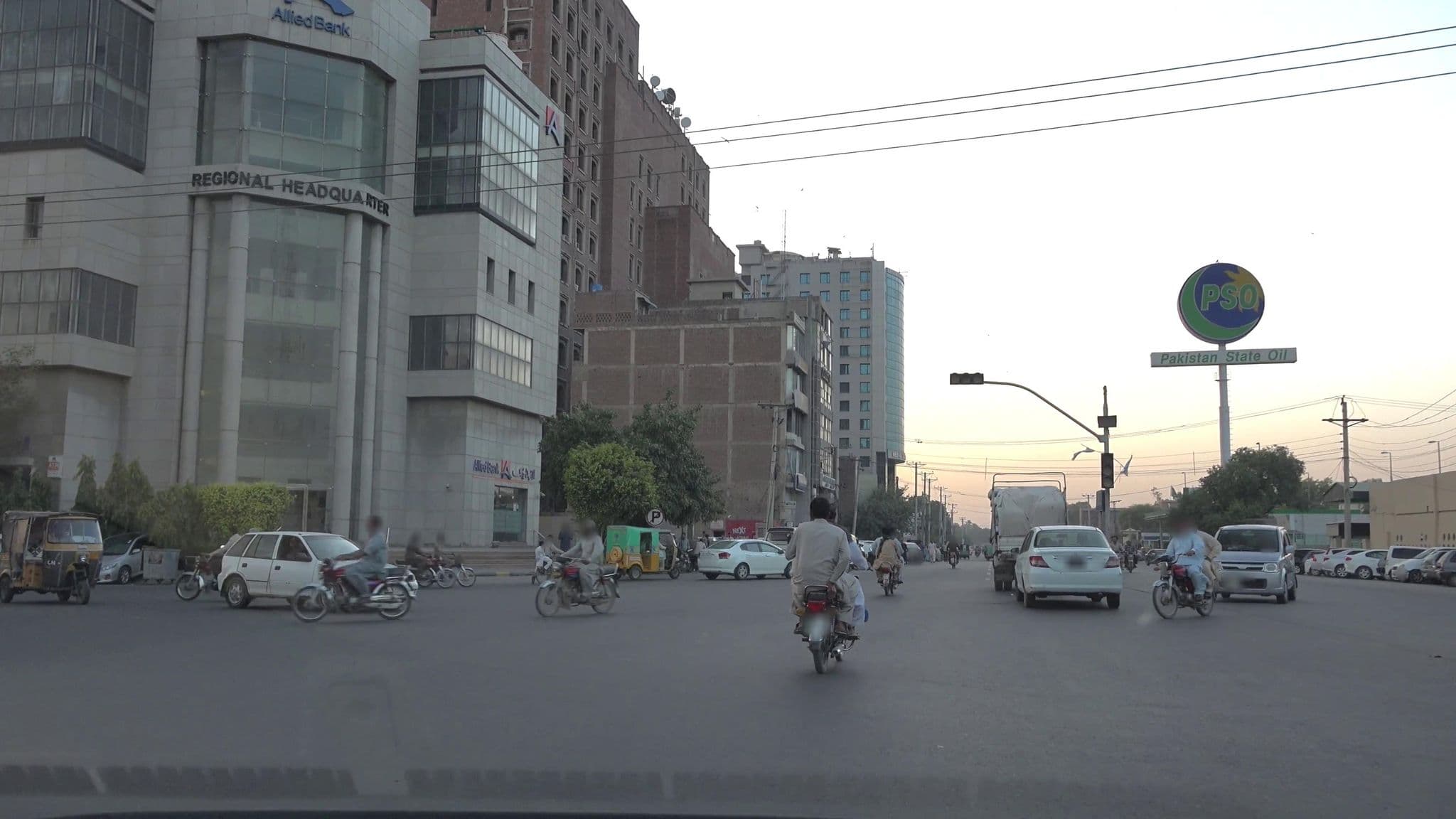 Street view near Grace Hotel & Restaurant, Faisalabad — © cut (CC BY-SA · Mapillary)