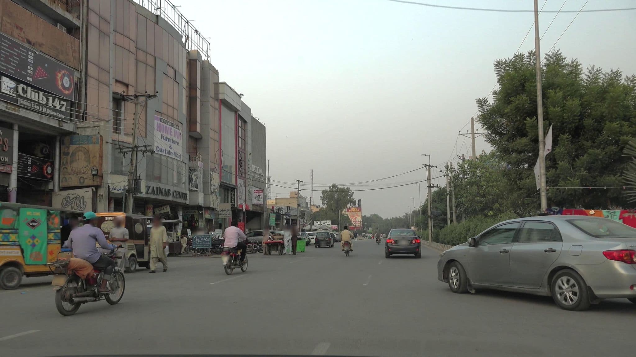 Street view near The One Hotel, Faisalabad — © cut (CC BY-SA · Mapillary)