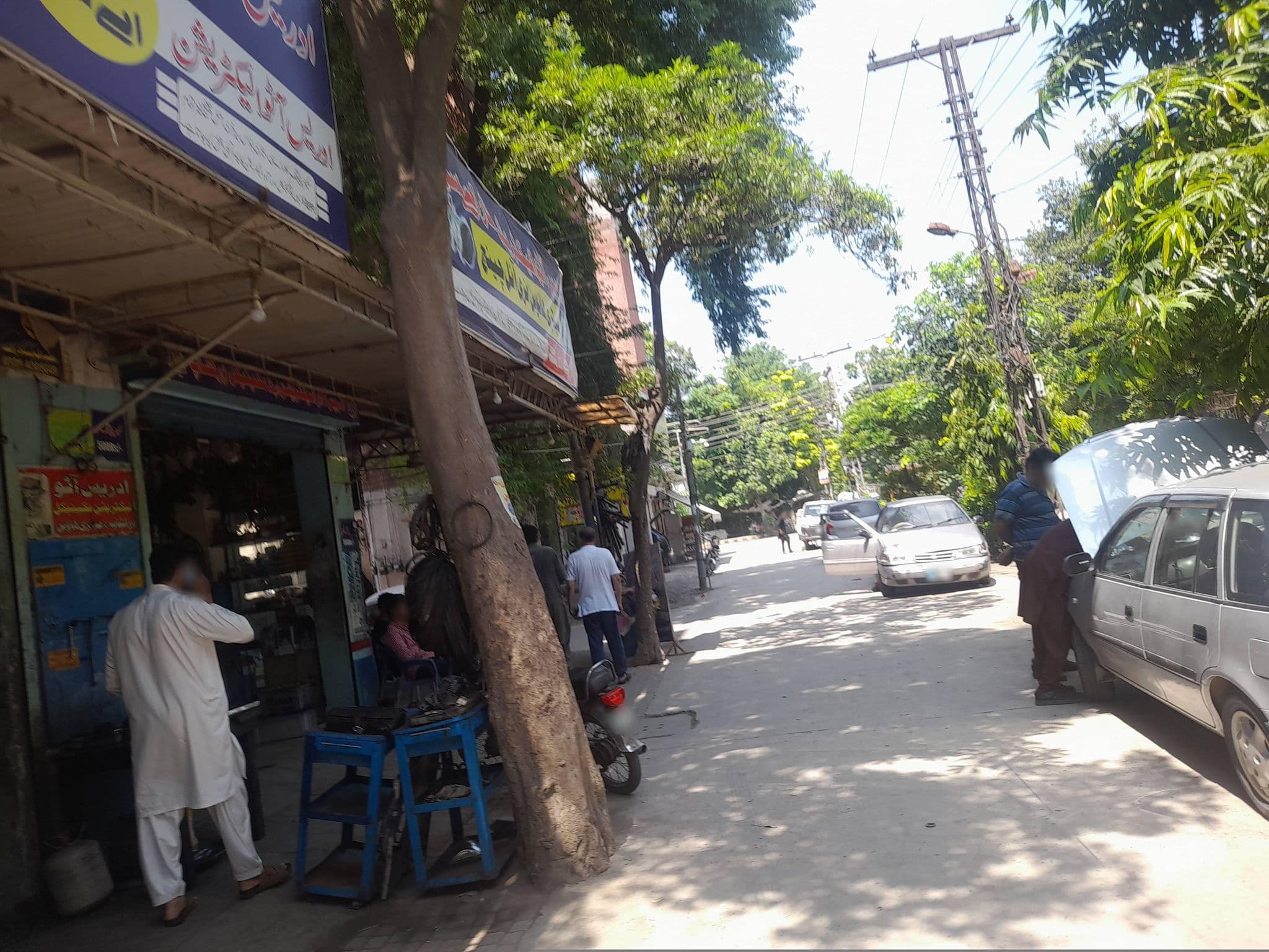 Street view near 55b, Model Town — © Zain_Ali (CC BY-SA · Mapillary)