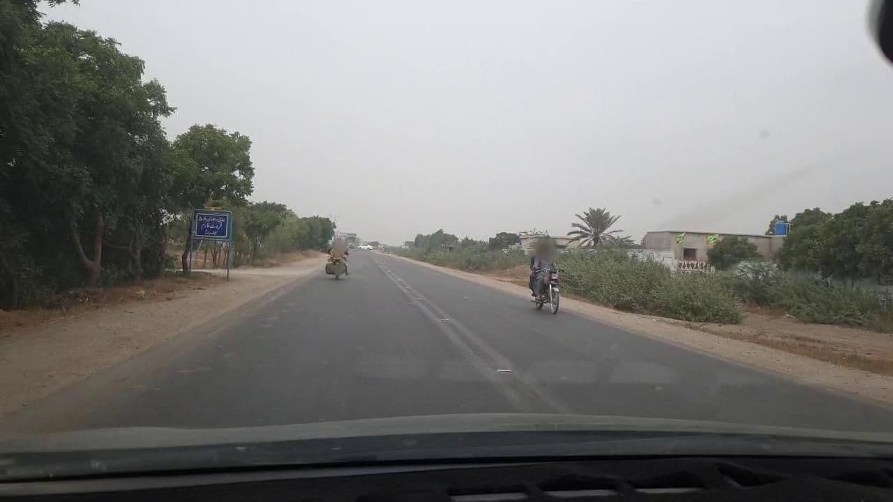 Street view near Tunia Farmhouse Shahdadkot 01, Malir Cantonment — © roadroid (CC BY-SA · Mapillary)