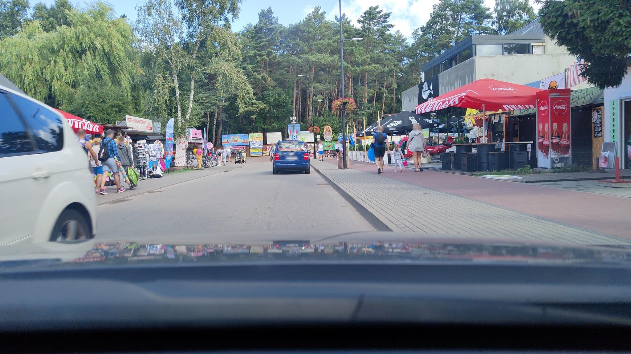 Street view near Słoneczne, Wierzchucino