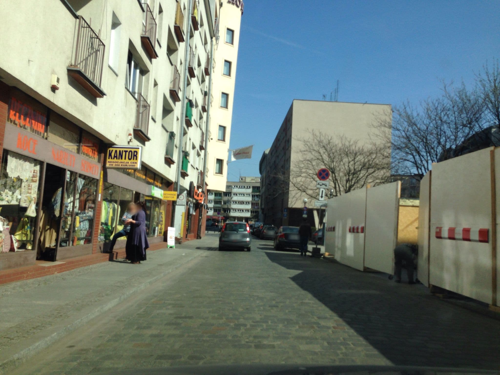 Street view near Hotel Qubus, Stare Miasto — © fundacja_geolife (CC BY-SA · Mapillary)