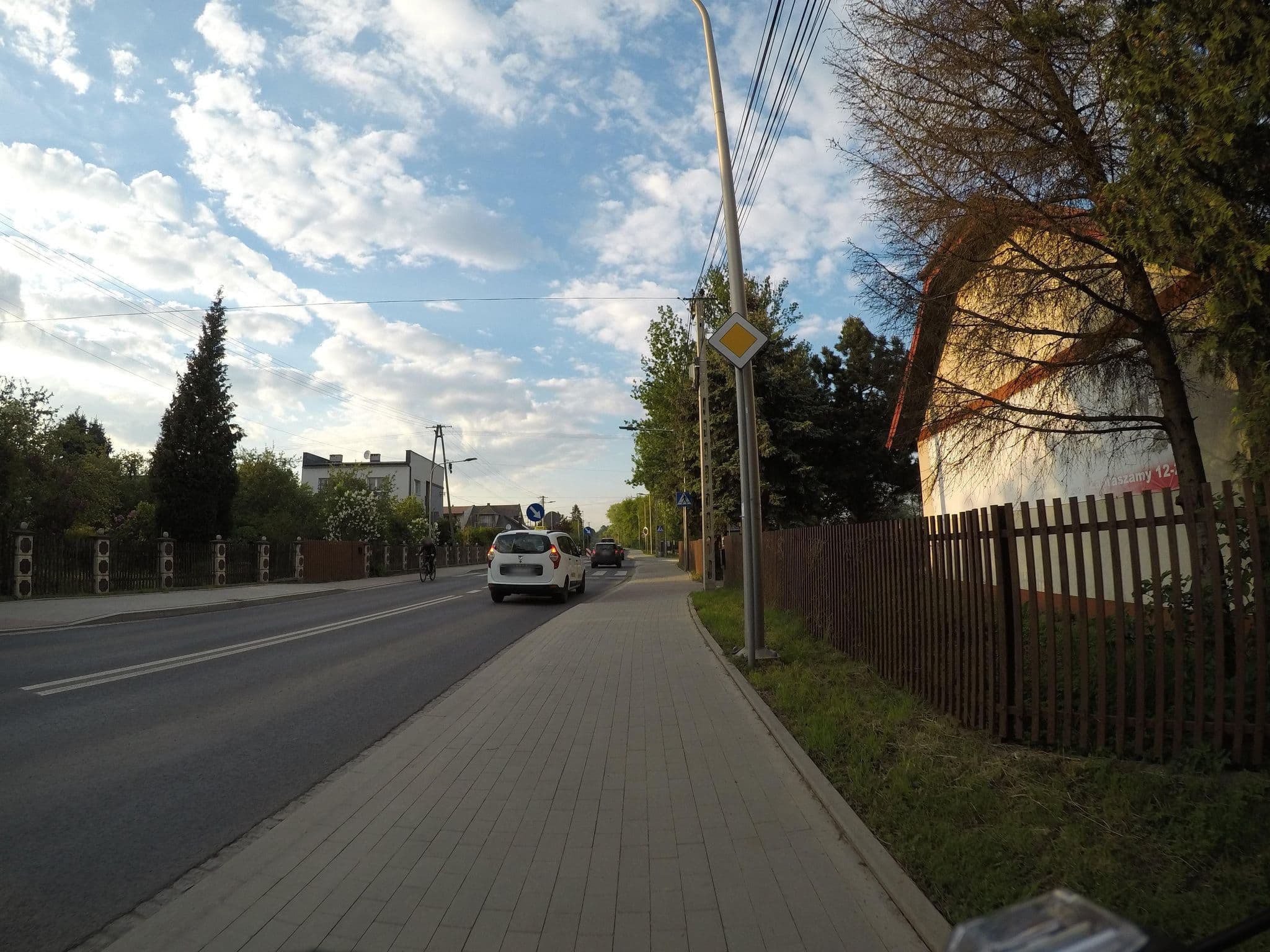 Street view near Oberża pod Czarnym Koniem, Bieńczyce — © st1 (CC BY-SA · Mapillary)