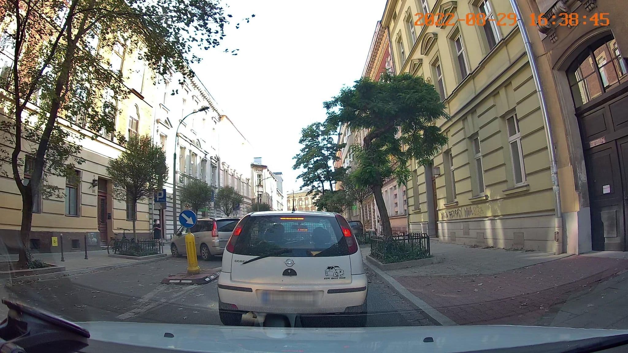 Street view near Dizzy Daisy Downtown Hostel, Kraków — © jswk (CC BY-SA · Mapillary)
