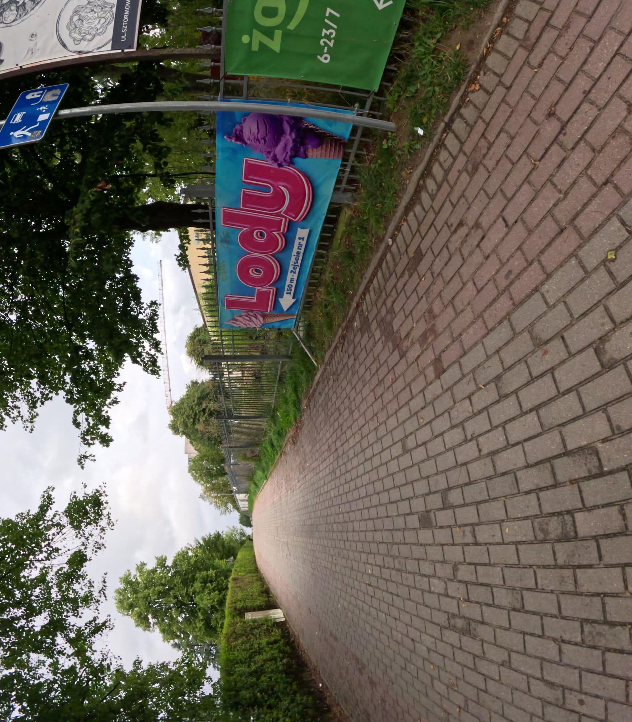 Street view near Lotnicza 40, Ustronie Morskie — © krzyk (CC BY-SA · Mapillary)