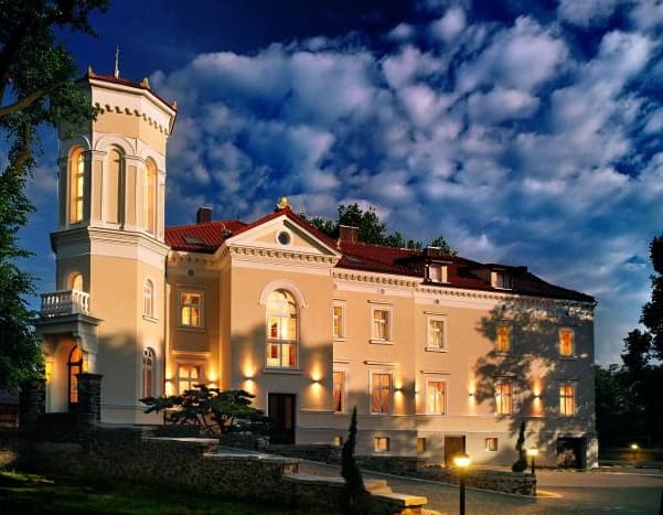 Pałac Pawłowice (via Wikimedia Commons, CC BY-SA 3.0)