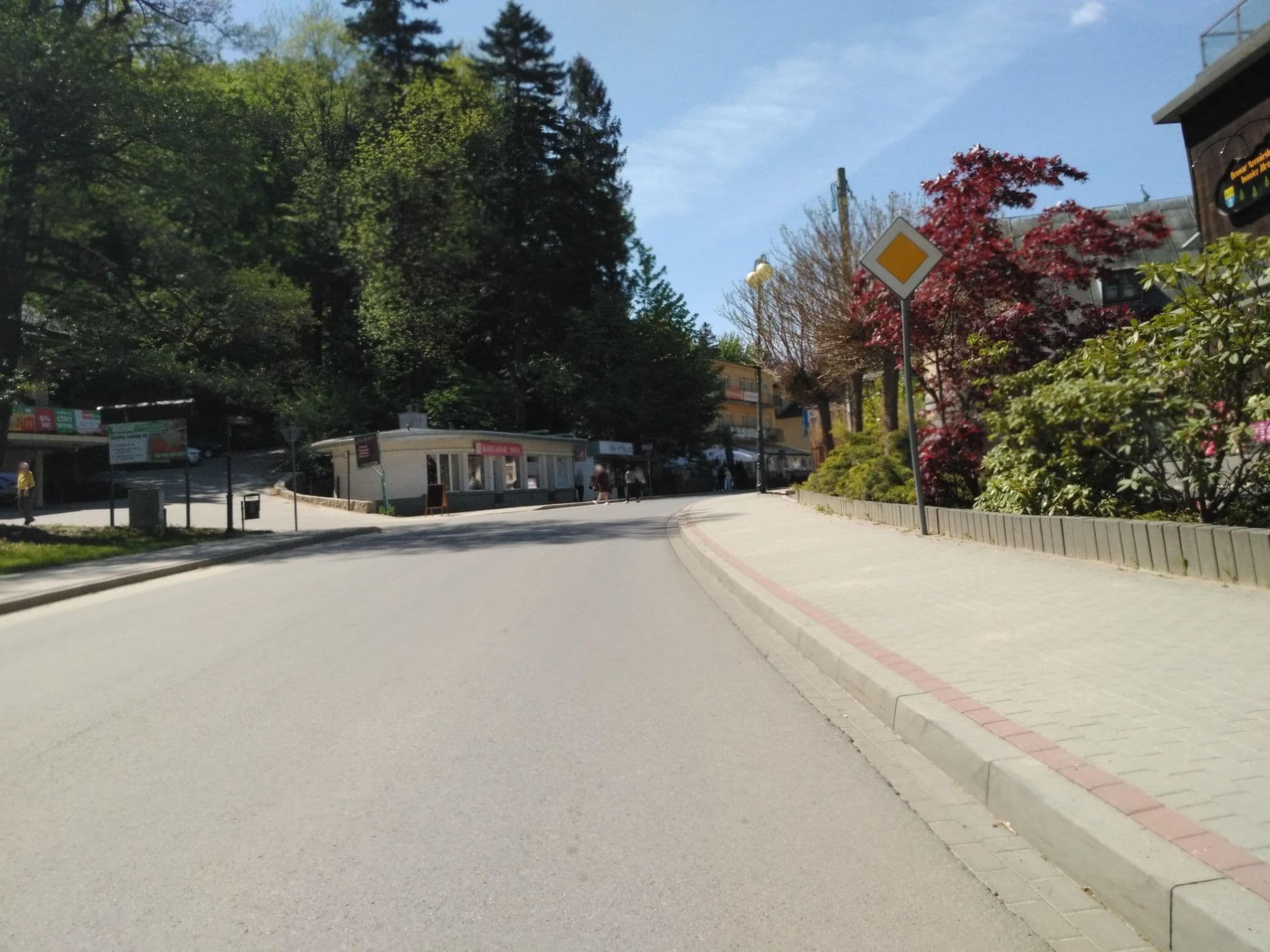 Street view near Glorietta, Iwonicz-Zdrój — © czecko (CC BY-SA · Mapillary)