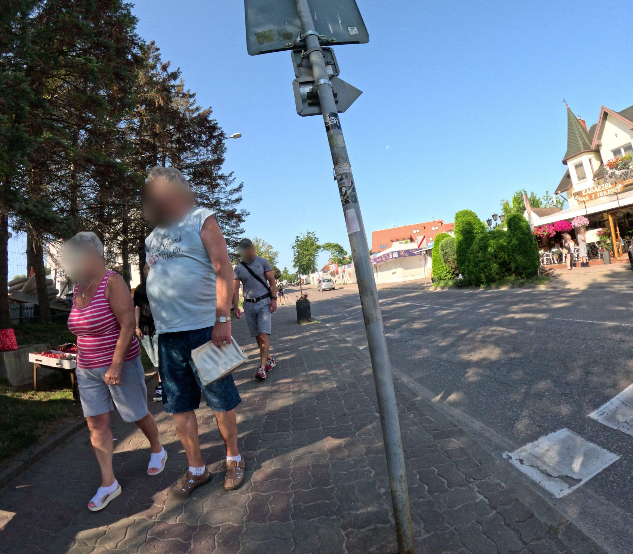 Street view near Kabaczek, Ustronie Morskie
