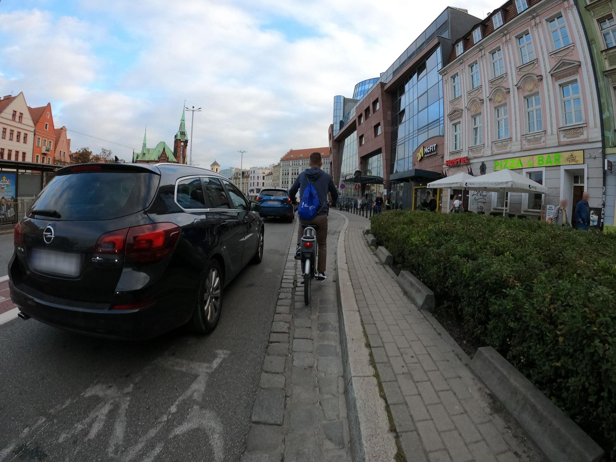 Street view near Vice City Hostel, Stare Miasto — © masterofnoroad (CC BY-SA · Mapillary)
