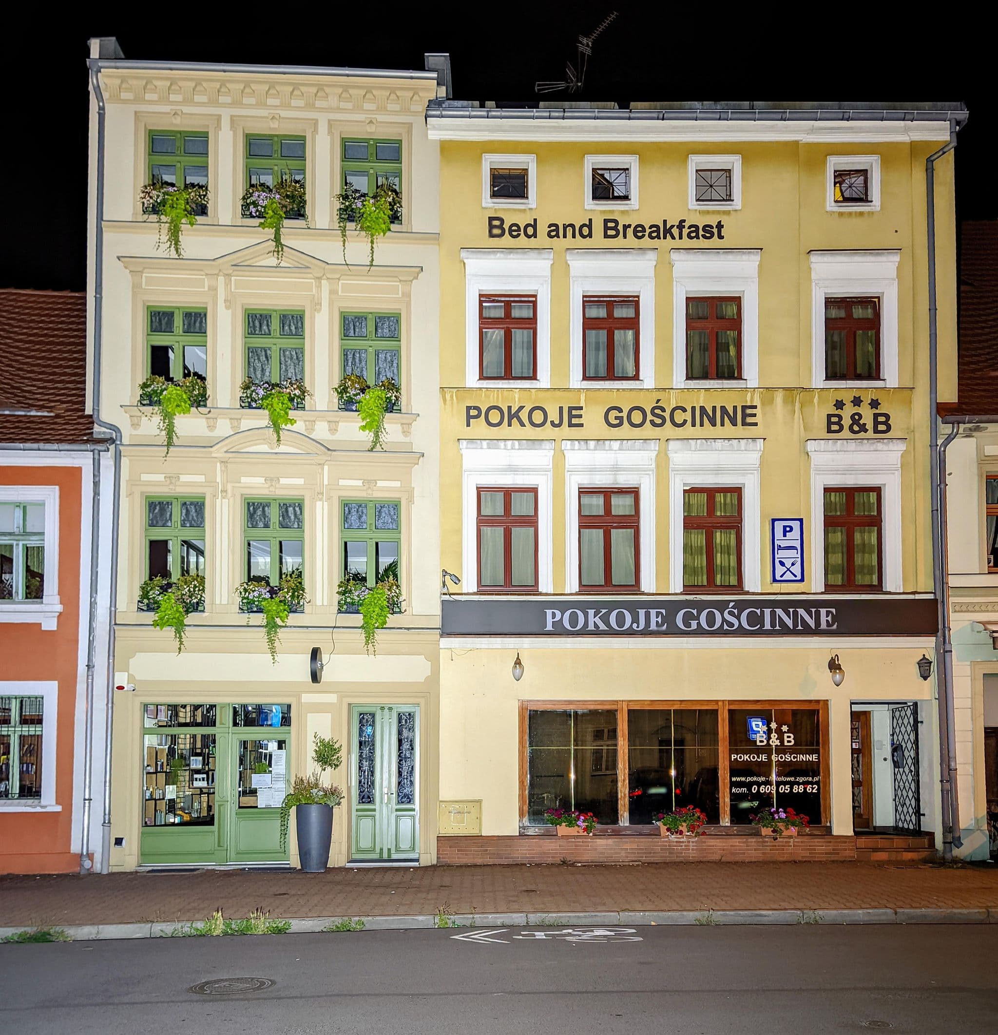 Street view near Krawiecka Apartamenty, Zielona Góra — © km2bp (CC BY-SA · Mapillary)