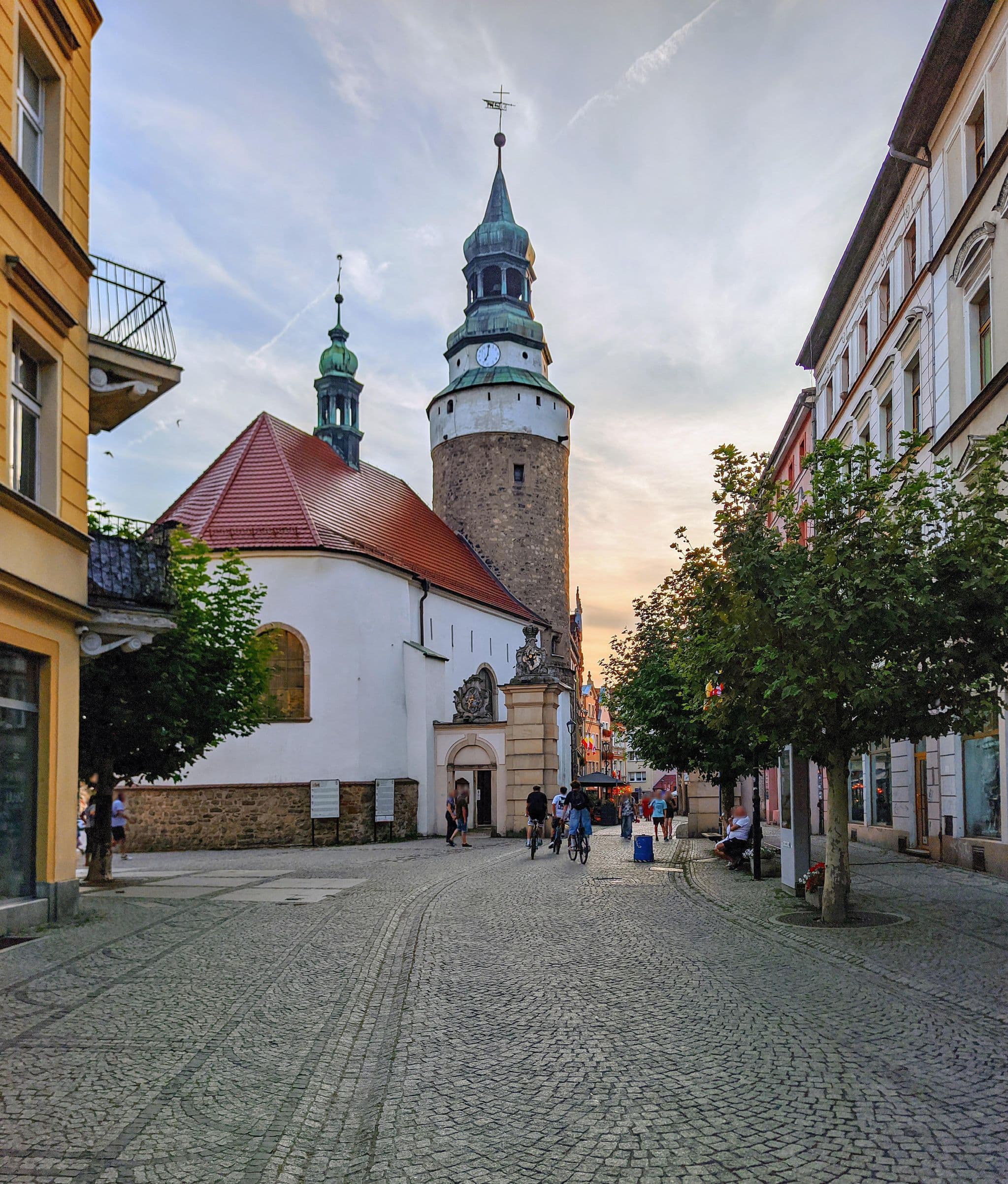 Street view near Great Polonia Jelenia Góra City Center, Jelenia Góra — © km2bp (CC BY-SA · Mapillary)