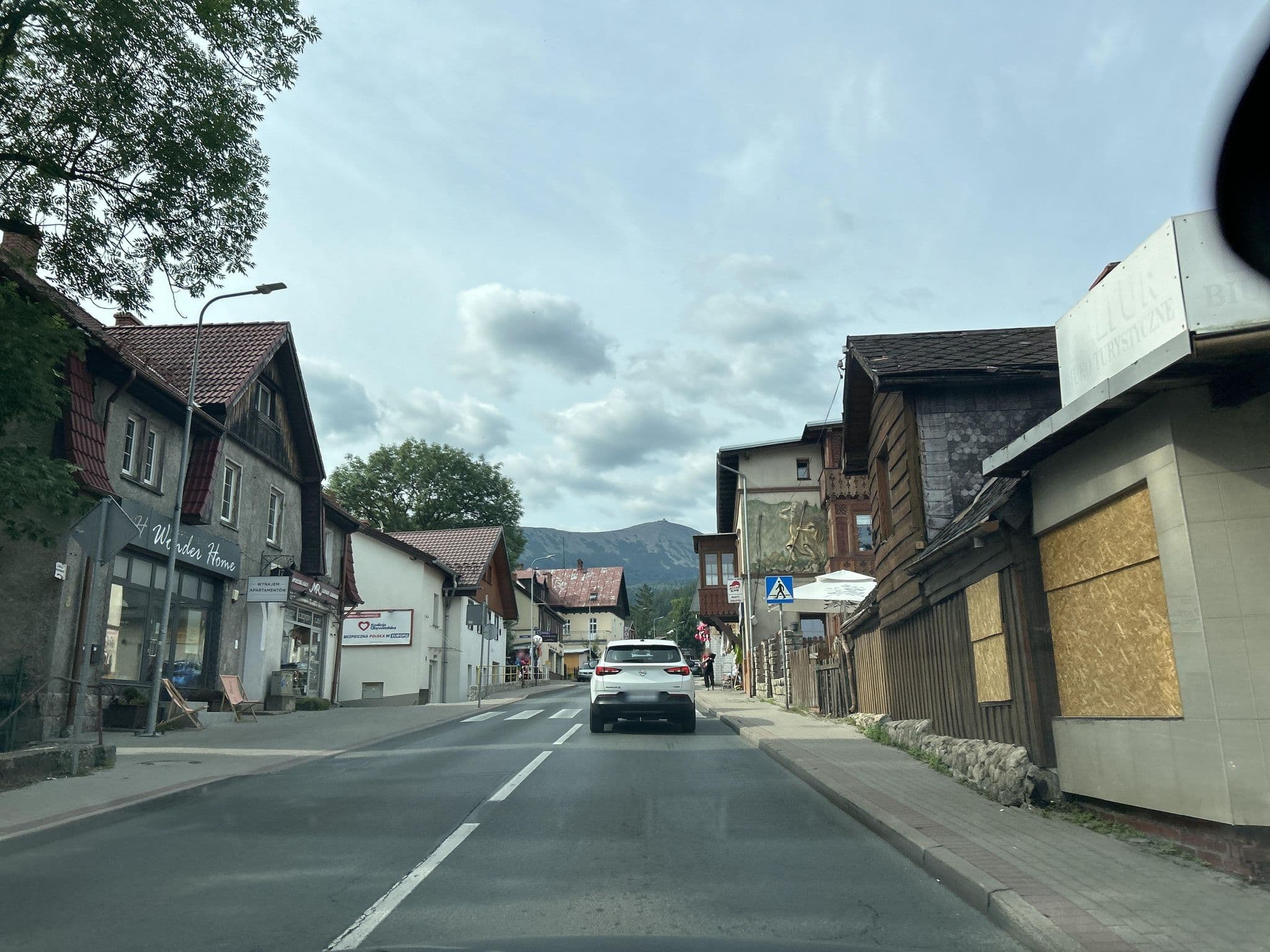 Street view near Apartamenty Wonder Home, Karpacz — © strudel (CC BY-SA · Mapillary)