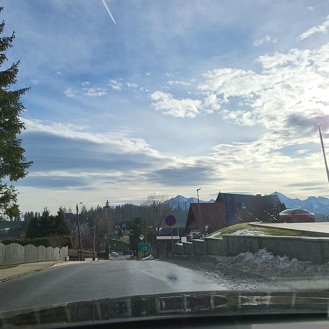 Street view near Nat, Bukowina Tatrzańska — © picturehoover (CC BY-SA · Mapillary)
