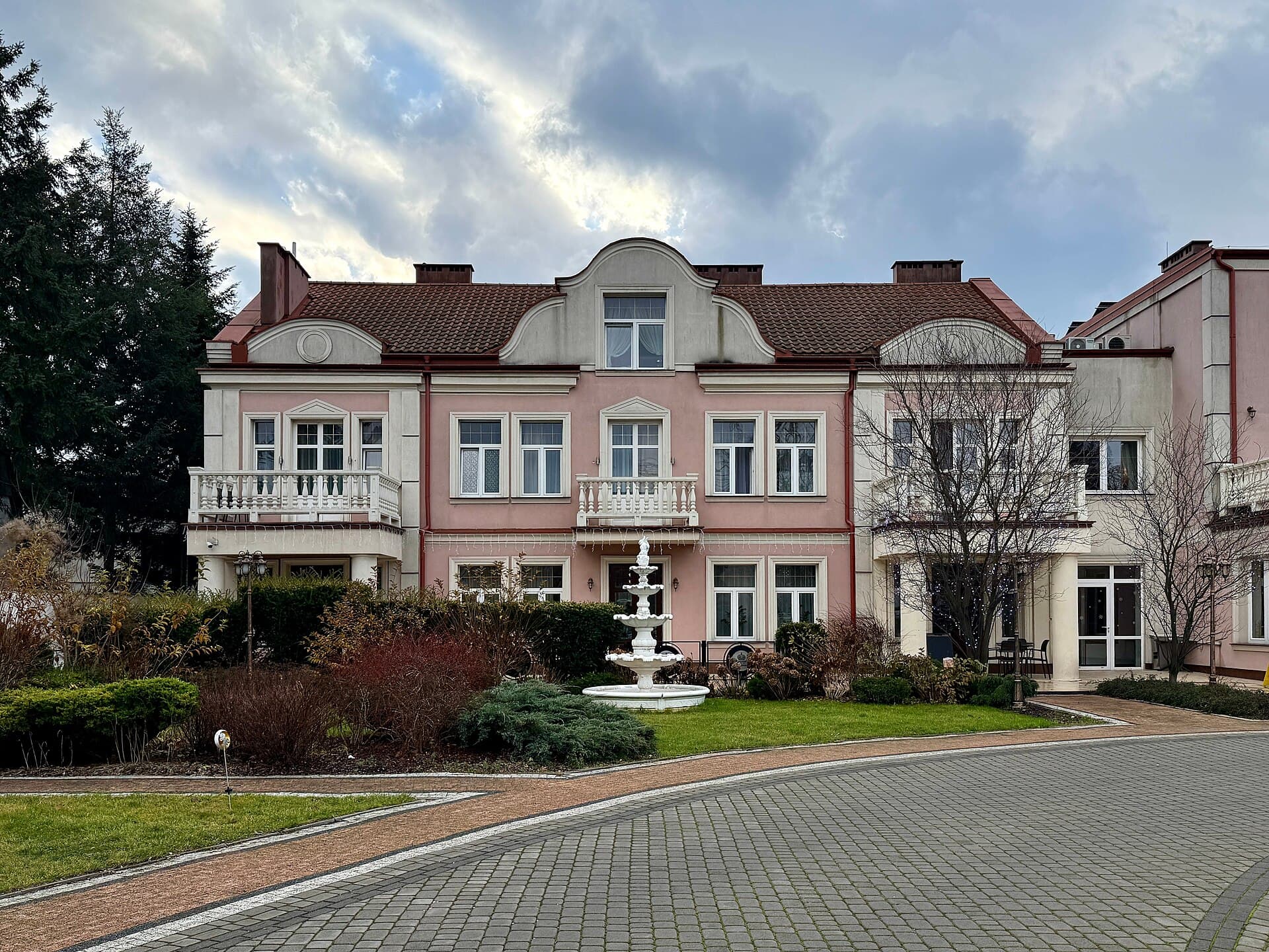 Arkadia Royal (via Wikimedia Commons, CC0)