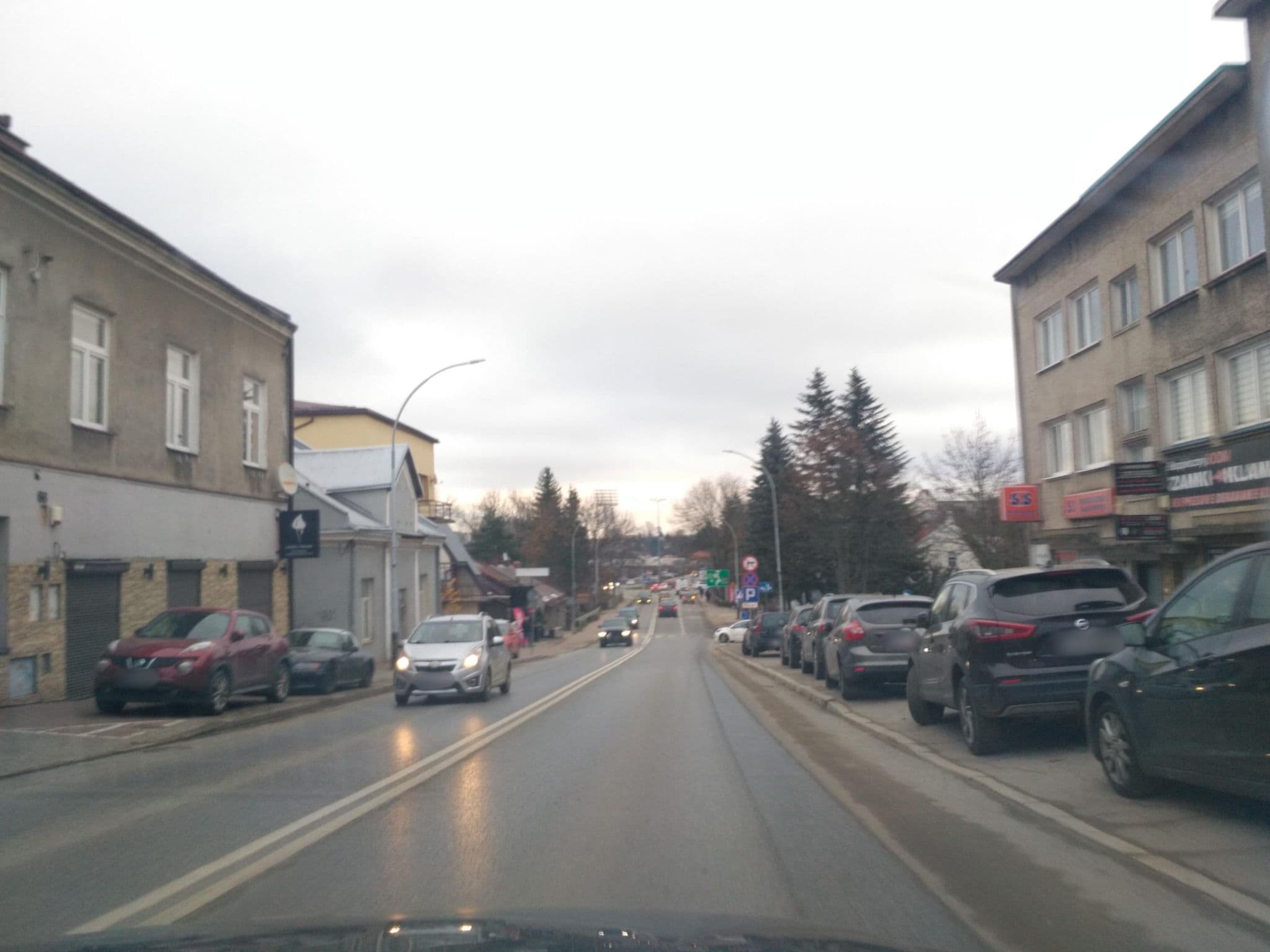Street view near Apartamenty Cud Miód, Krosno — © czecko (CC BY-SA · Mapillary)