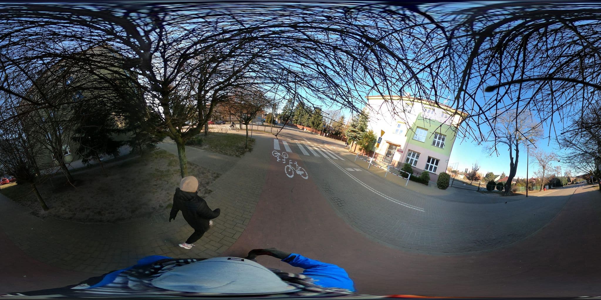 Street view near Szkolne Schronisko Młodzieżowe nr 3 we Włodawie, Włodawa — © thompsondt (CC BY-SA · Mapillary)