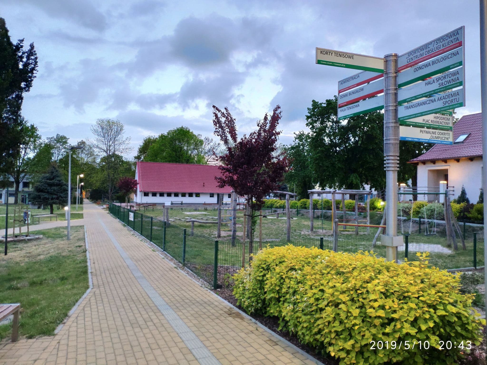 Street view near Sportowiec - miejsca noclegowe, Zielona Góra — © km2bp (CC BY-SA · Mapillary)