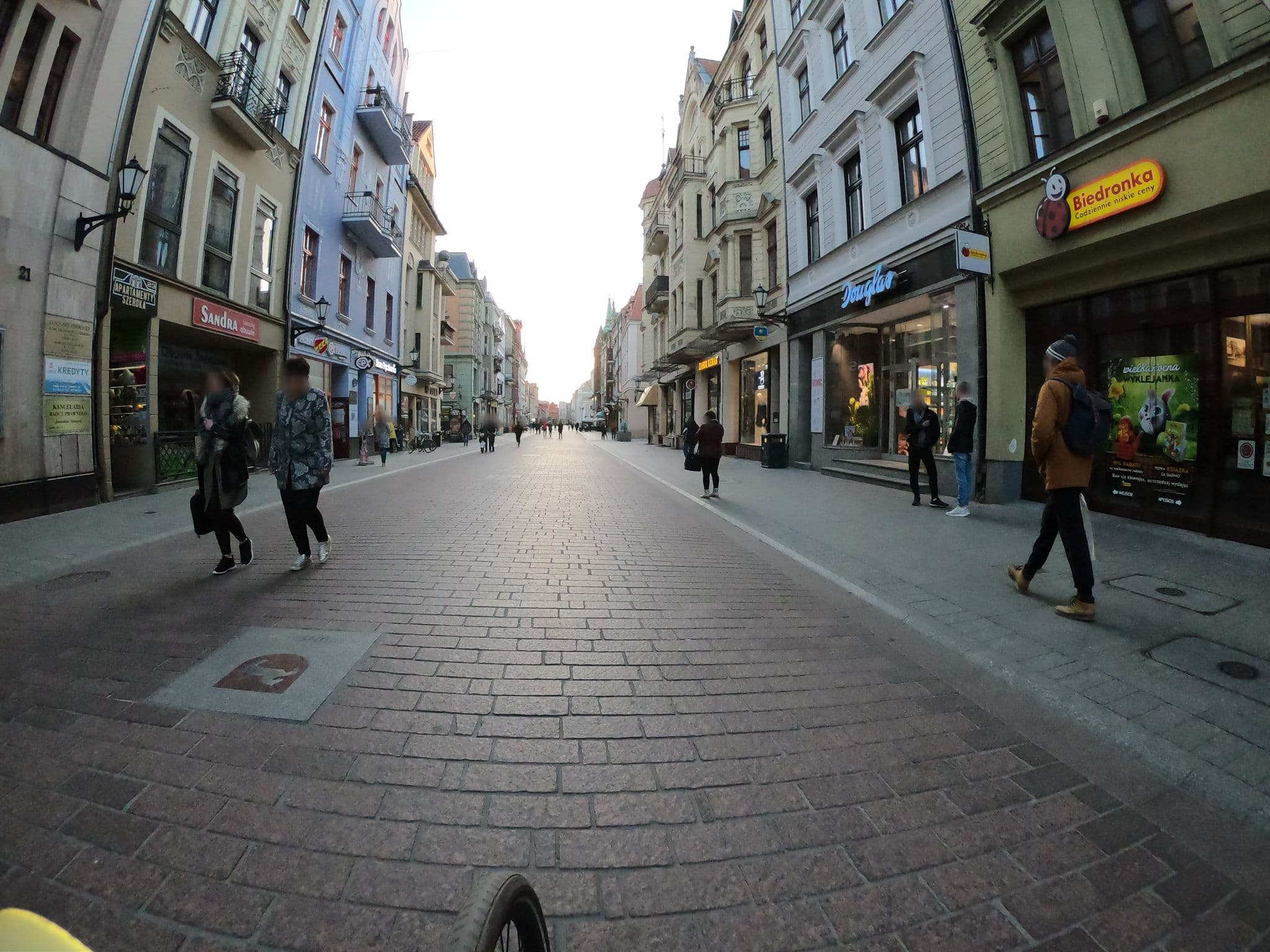 Street view near Apartamenty Szeroka 25, Toruń — © masterofnoroad (CC BY-SA · Mapillary)