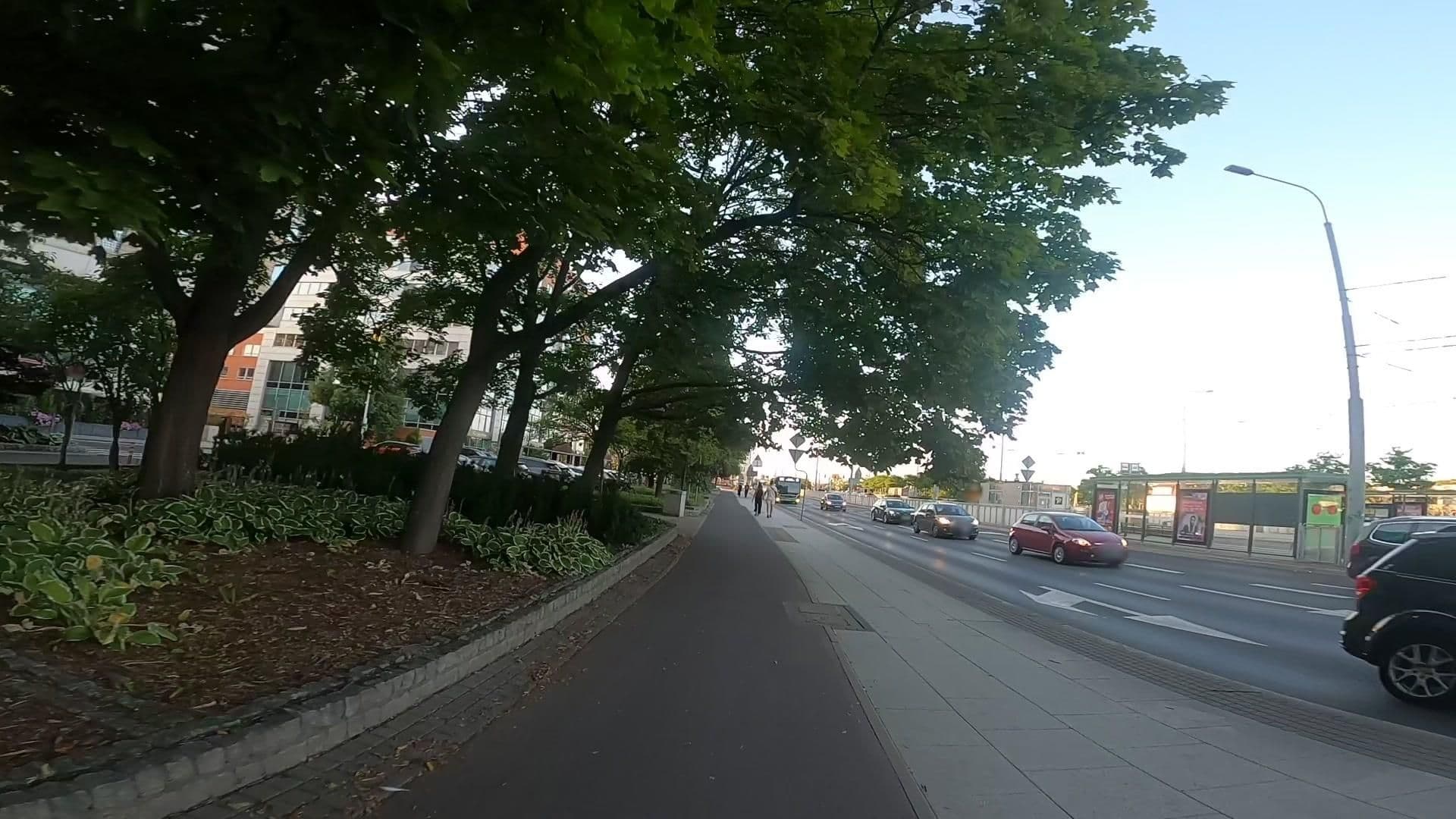 Street view near Hotel Mercure, Poznań — © mateopoznan (CC BY-SA · Mapillary)