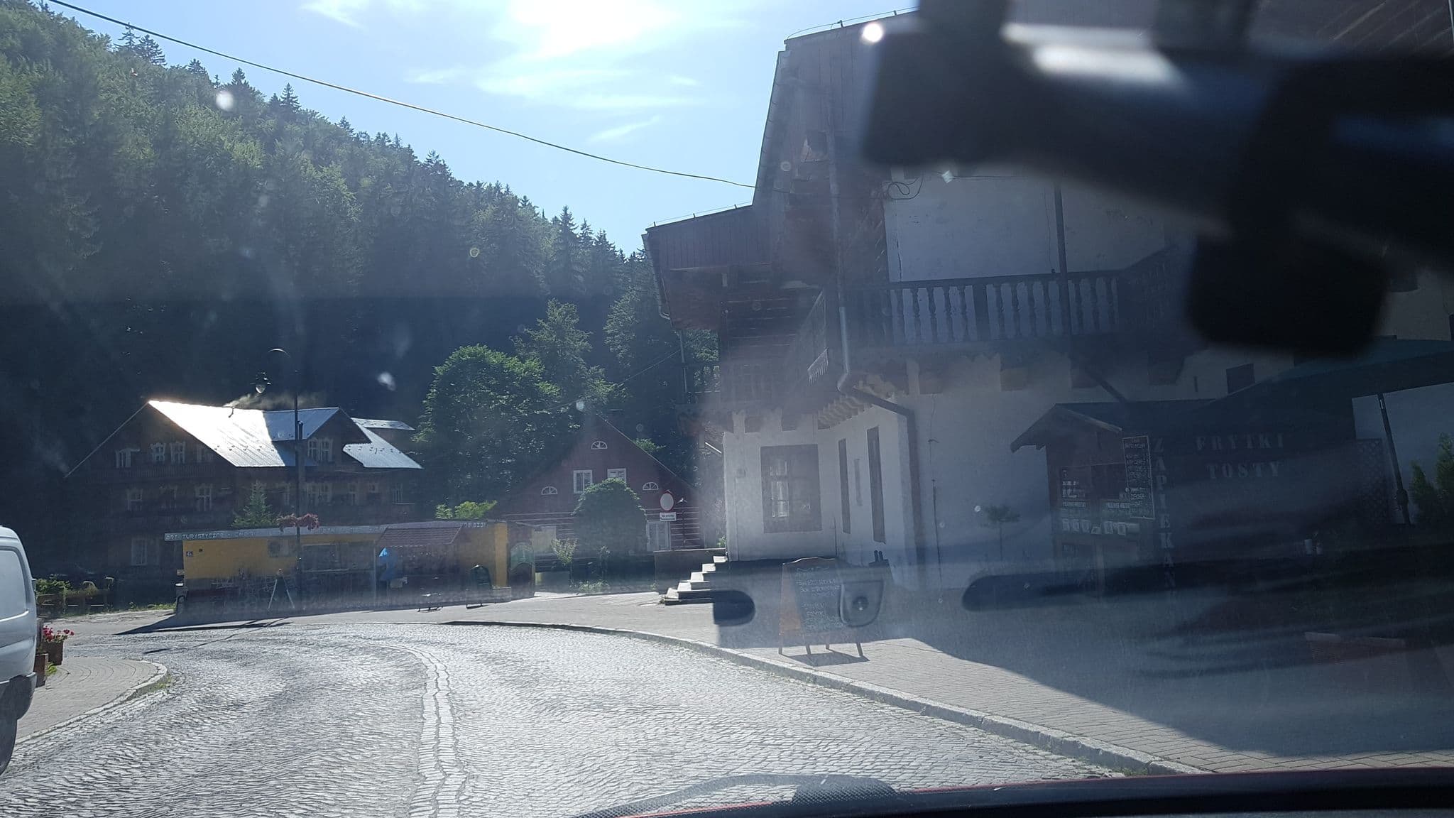 Street view near Złoty Róg, Stronie Śląskie — © lukasz (CC BY-SA · Mapillary)