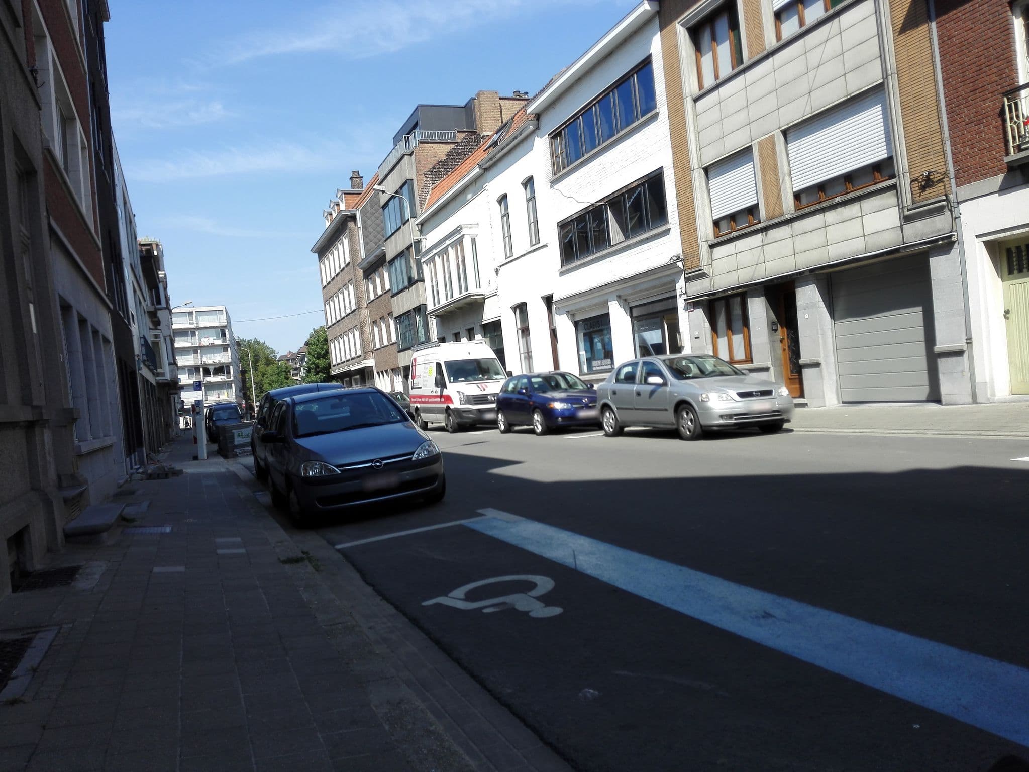 Street view near Place to Bee, Kortrijk — © polyglot (CC BY-SA · Mapillary)