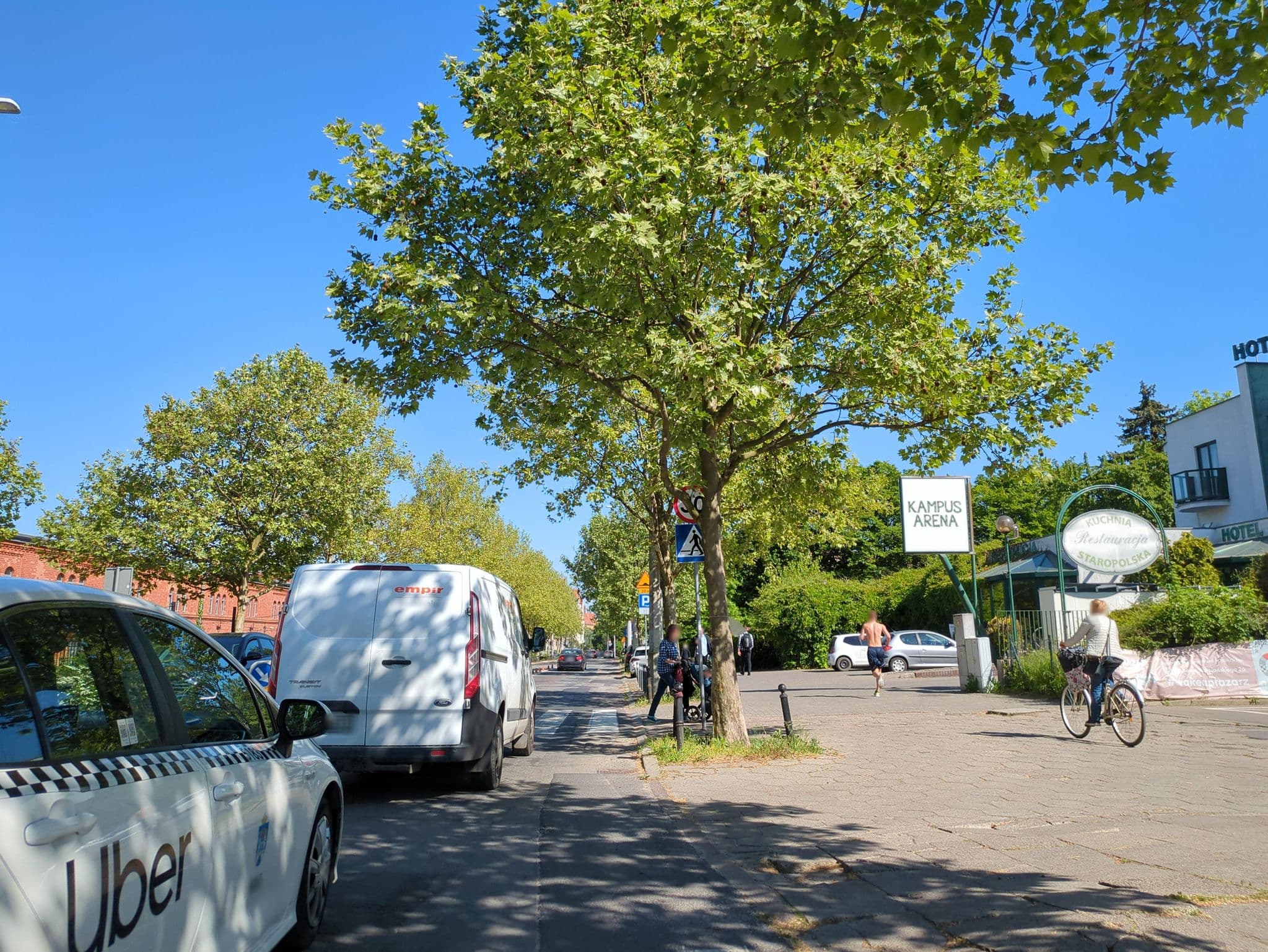 Street view near Dorian, Poznań — © 6b17d8c50e264a46 (CC BY-SA · Mapillary)