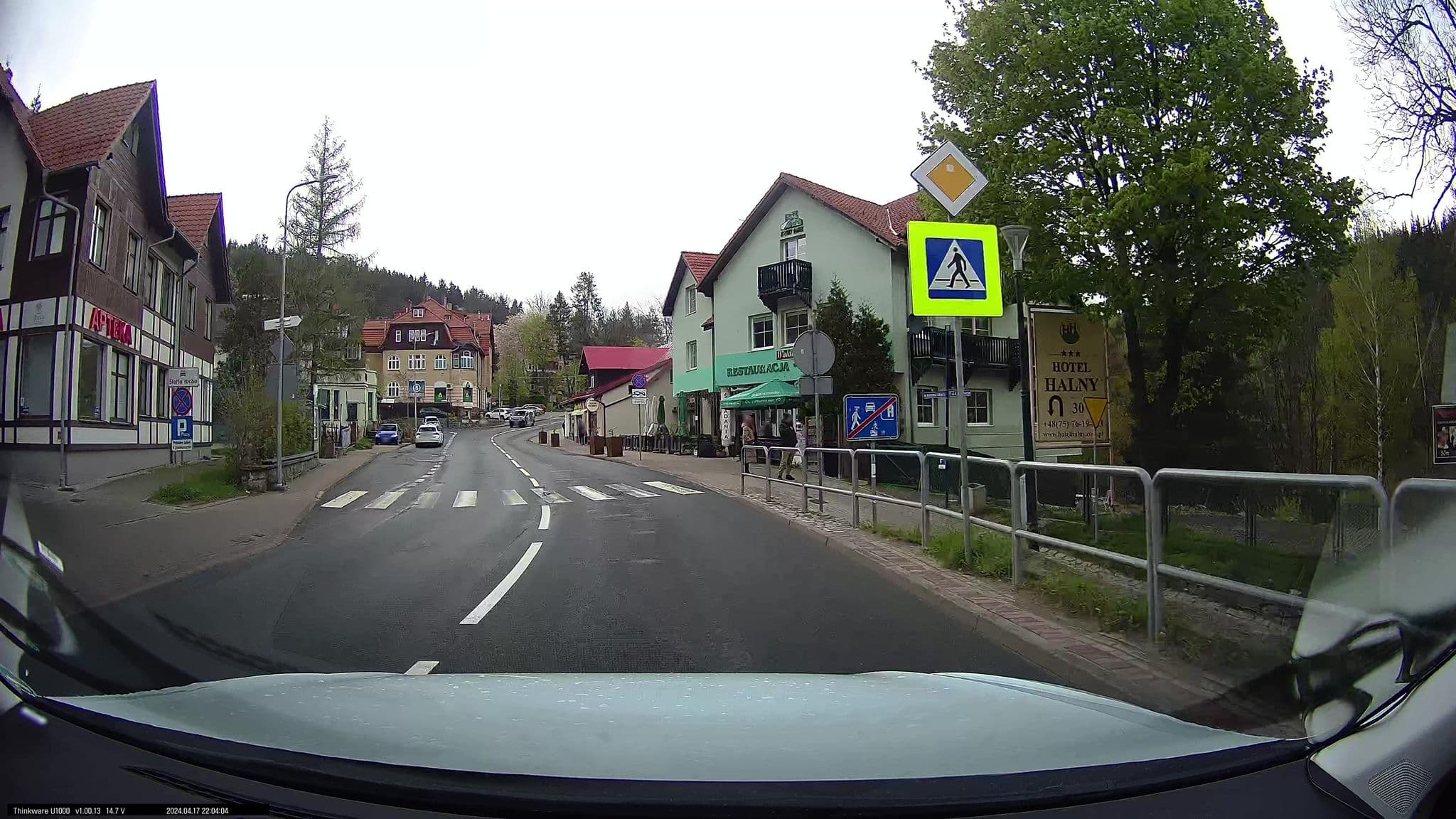 Street view near Zielony Domek, Karpacz