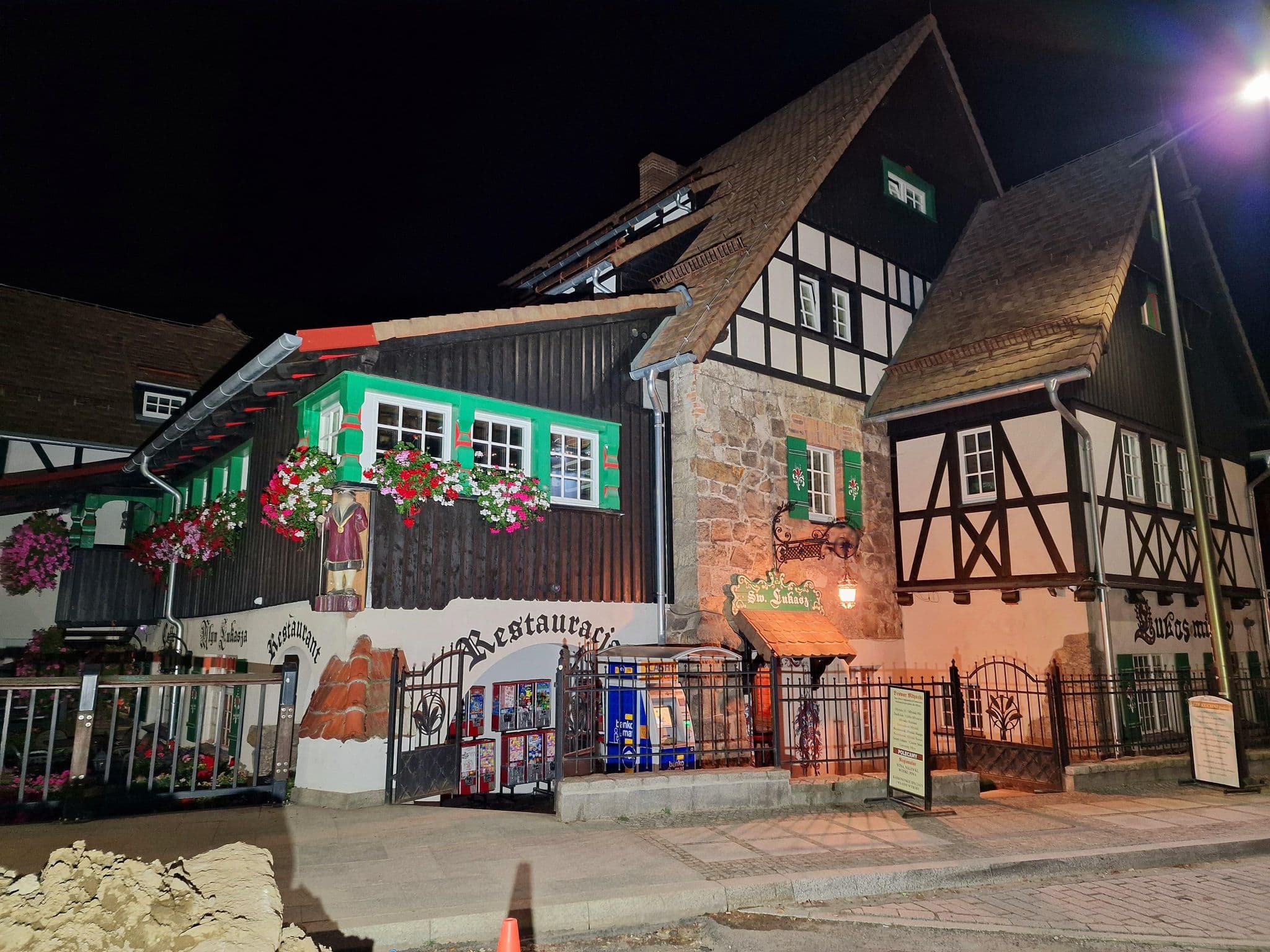 Street view near Topaz, Szklarska Poręba