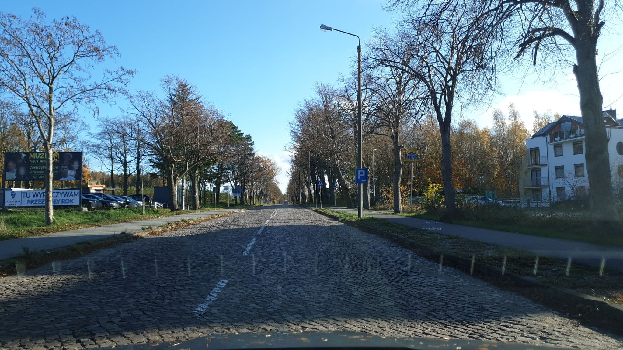 Street view near Szaman Morski, Jastrzębia Góra