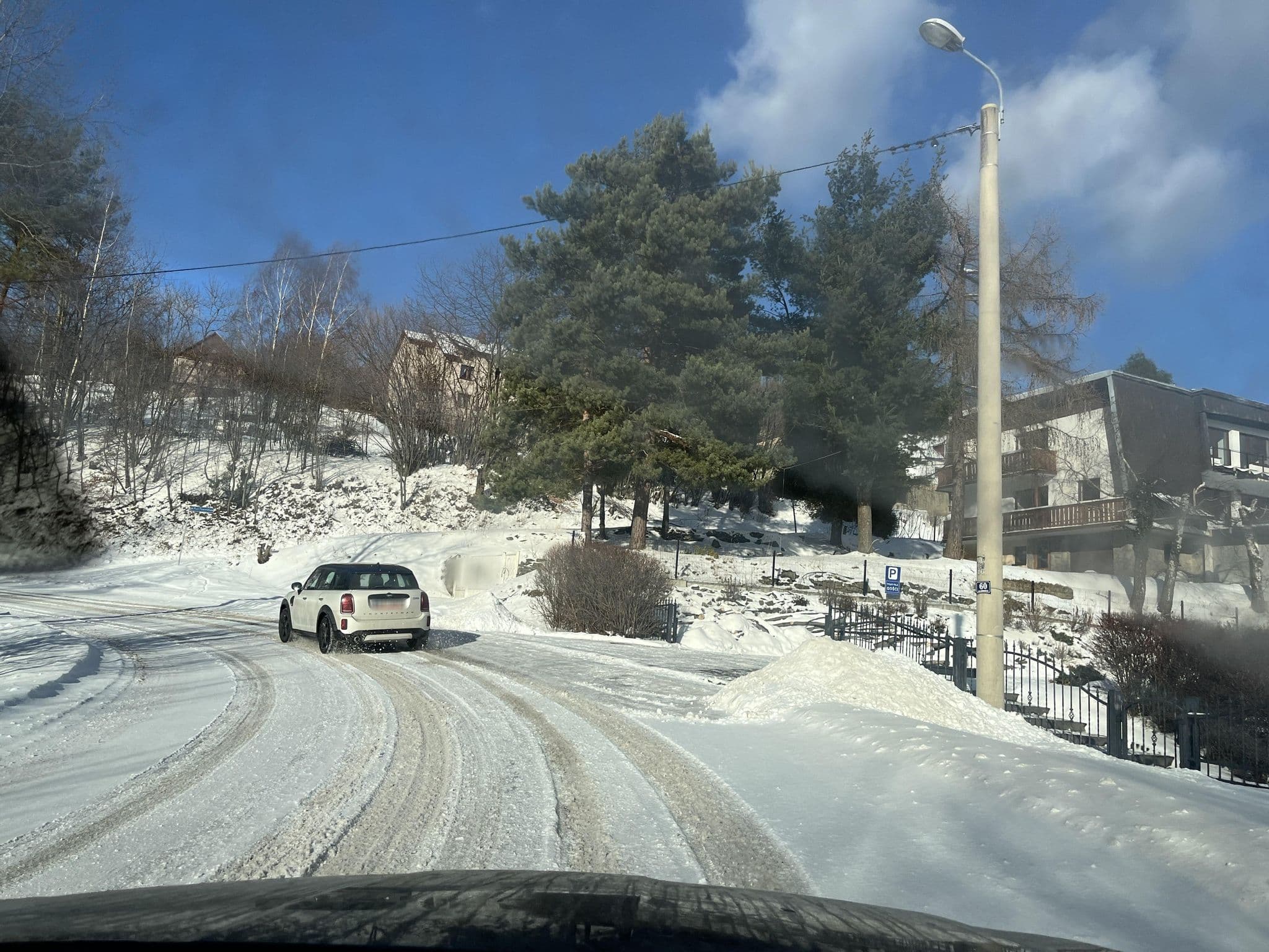 Street view near Gościniec Żar, Międzybrodzie Bialskie — © Tymoteusz_ (CC BY-SA · Mapillary)