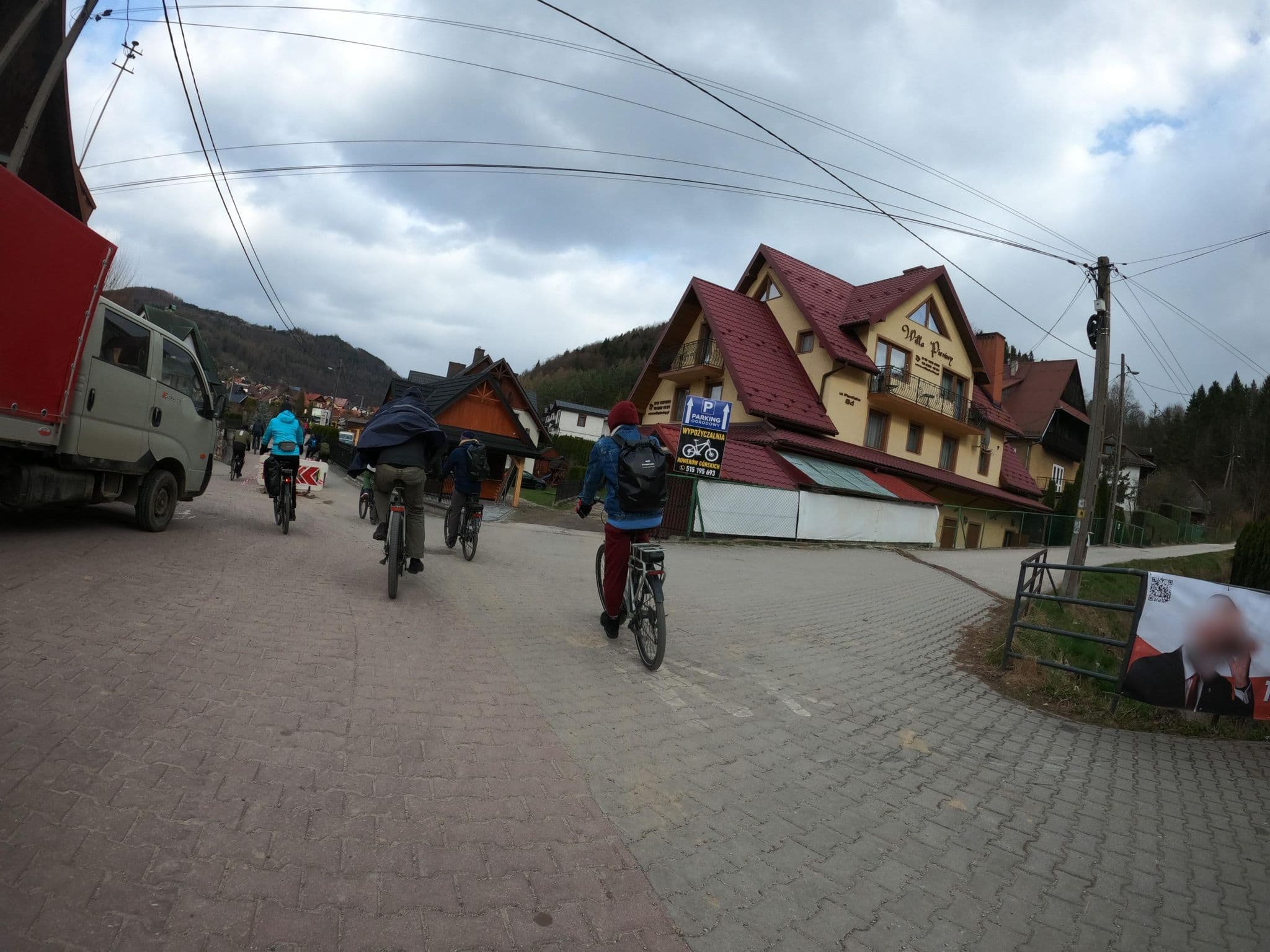 Street view near Willa Pieniny, Szczawnica — © masterofnoroad (CC BY-SA · Mapillary)