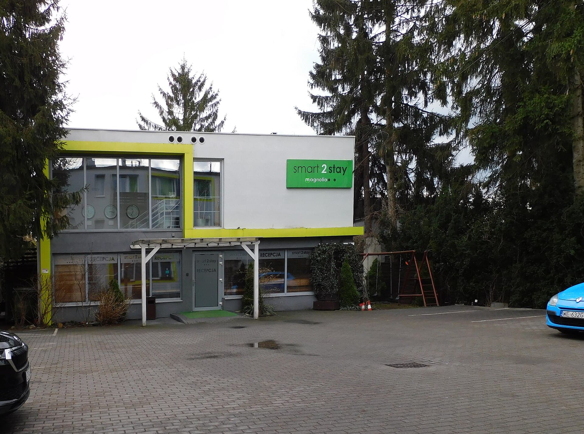 Smart2Stay Magnolia (via Wikimedia Commons, CC BY-SA 4.0)