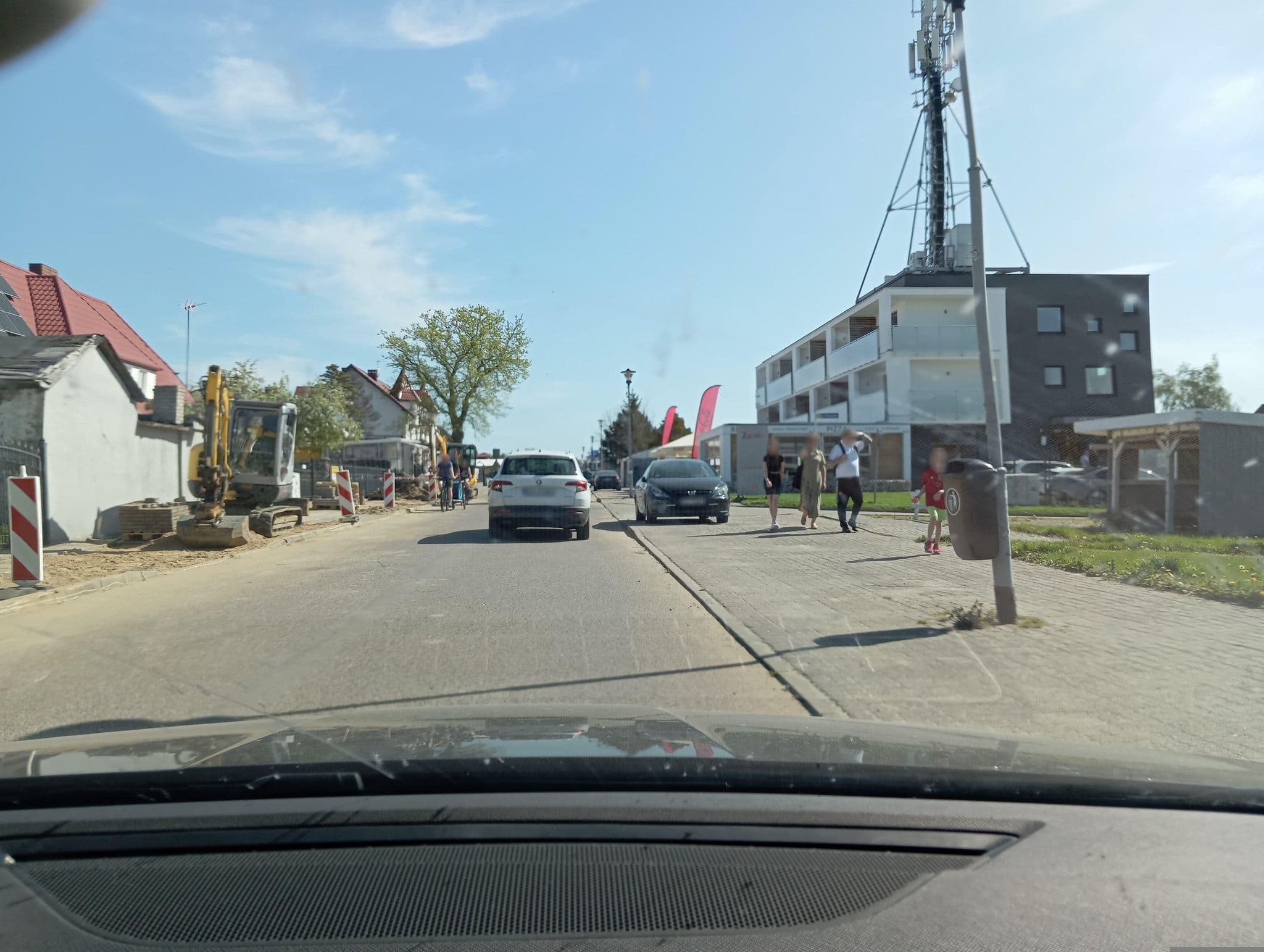 Street view near Marine Park, Ustronie Morskie — © jacekb (CC BY-SA · Mapillary)