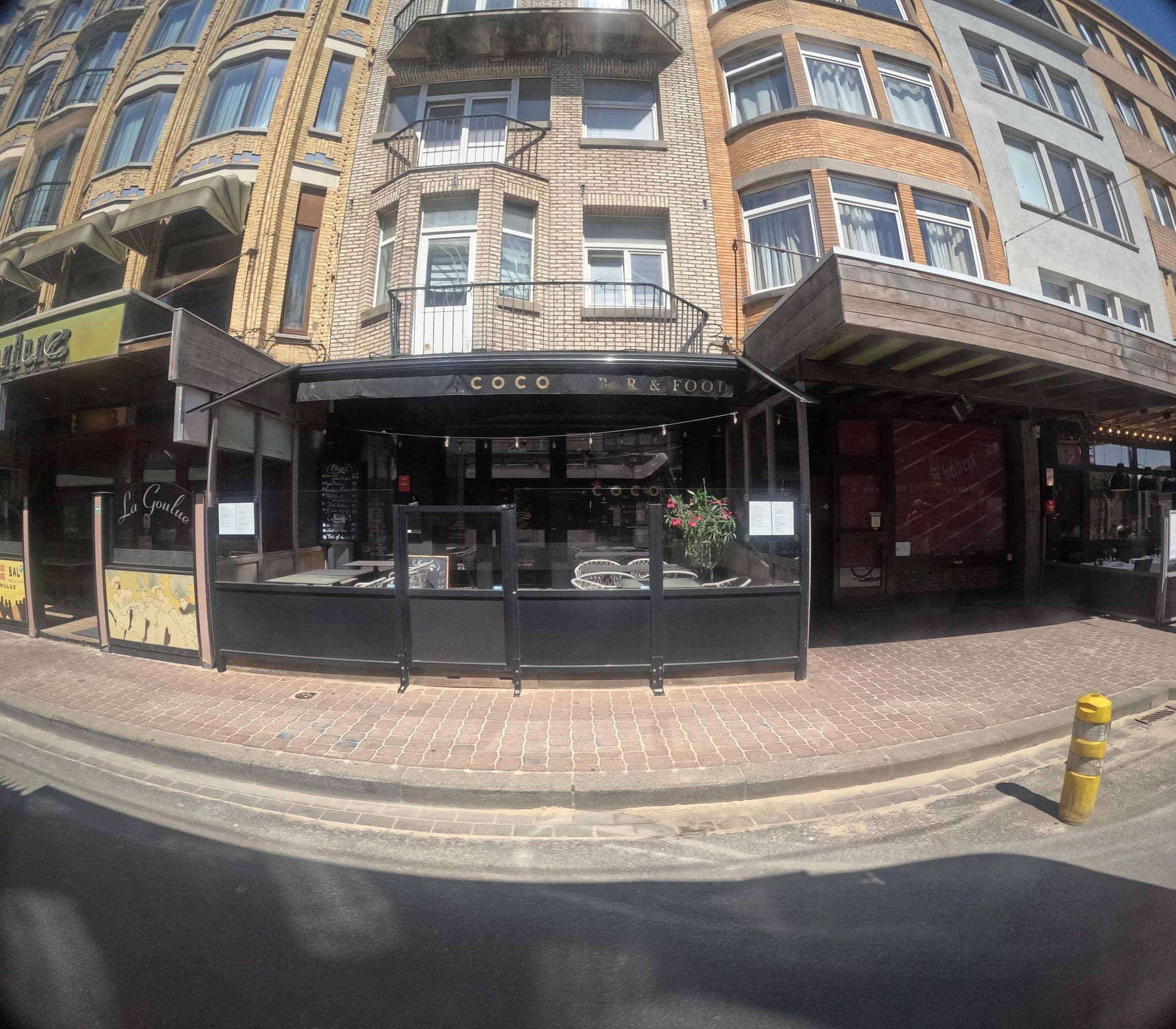 Street view near Hotel La Terrasse, De Panne — © filipc (CC BY-SA · Mapillary)