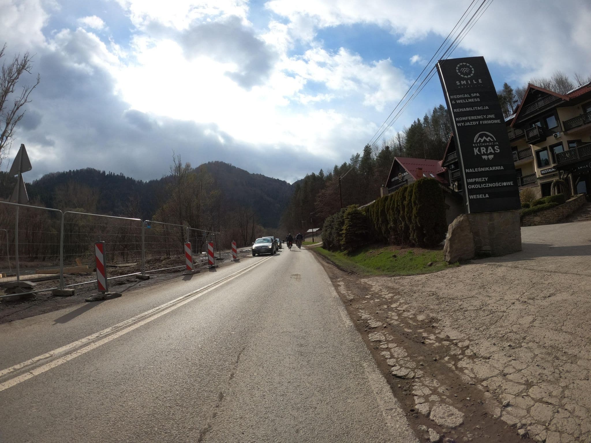 Street view near Hotel Smile, Krościenko nad Dunajcem — © masterofnoroad (CC BY-SA · Mapillary)